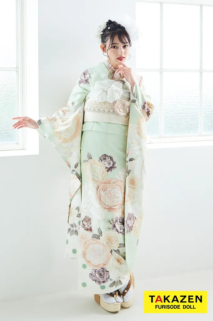 TAKAZENのレンタル振袖 ヘップバーン　ミントグリーン/ピスタチオ　薔薇柄/リボン柄　トレンド　くすみカラー　レース小物コーデ　大峰ユリホ【通販可】LB28