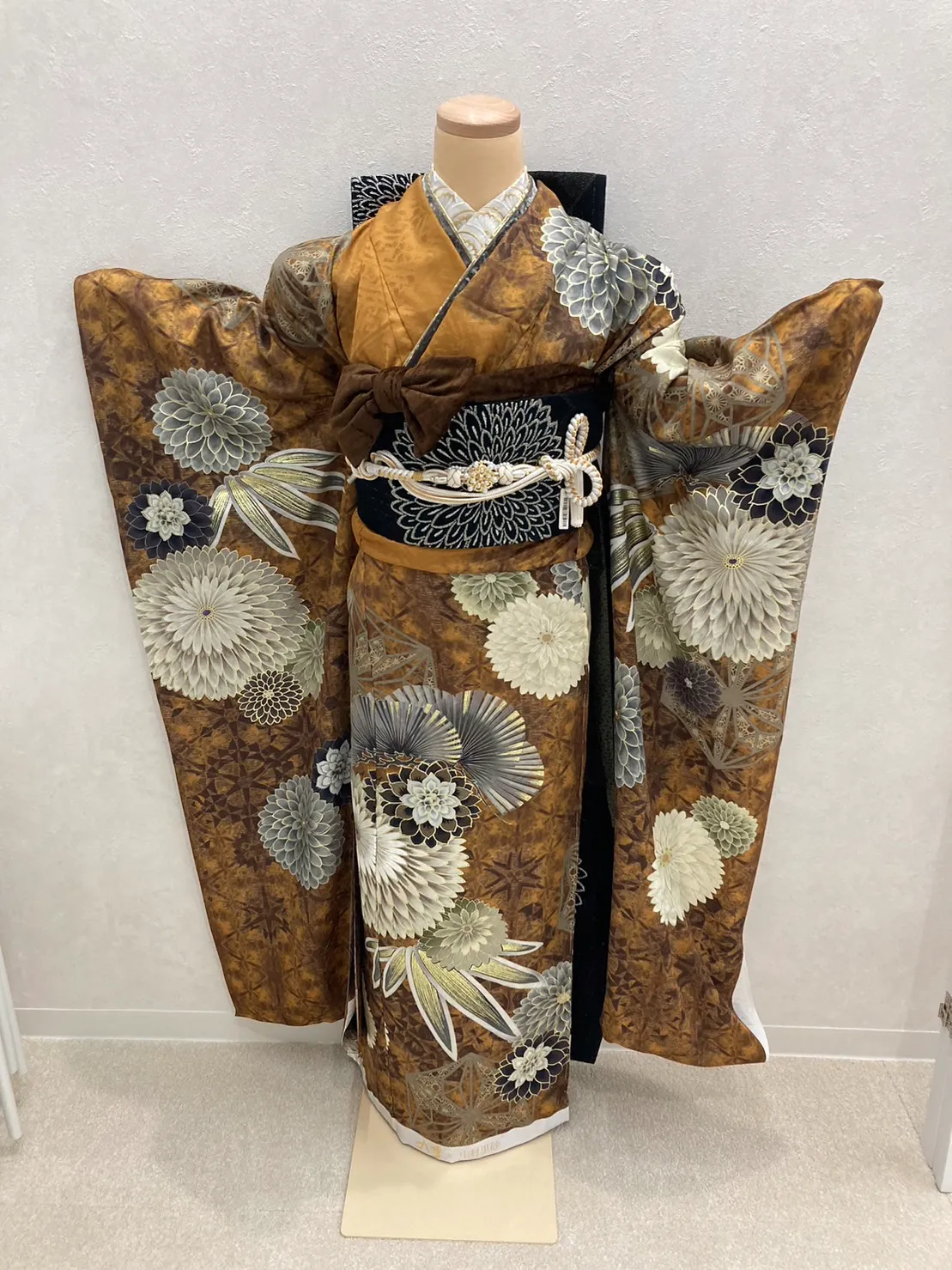 振袖レンタル 奈良 橿原 かわいい おしゃれ 個性派 かわいい かっこいい くすみ イマドキ