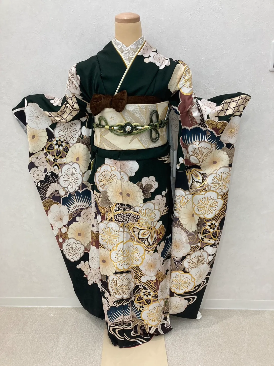 振袖レンタル　奈良　橿原　かわいい　おしゃれ　個性派　かわいい　かっこいい　くすみ　イマドキ　