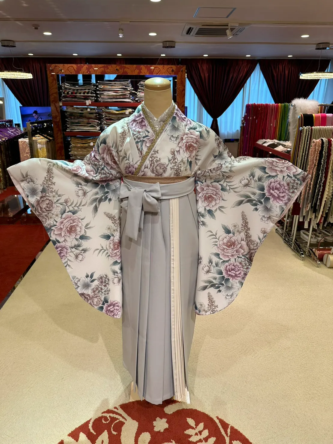 袴 振袖 レンタル 大阪 梅田 安い かわいい イマドキ くすみカラー レース オシャレ 派手 被らない 個性的 シンプル