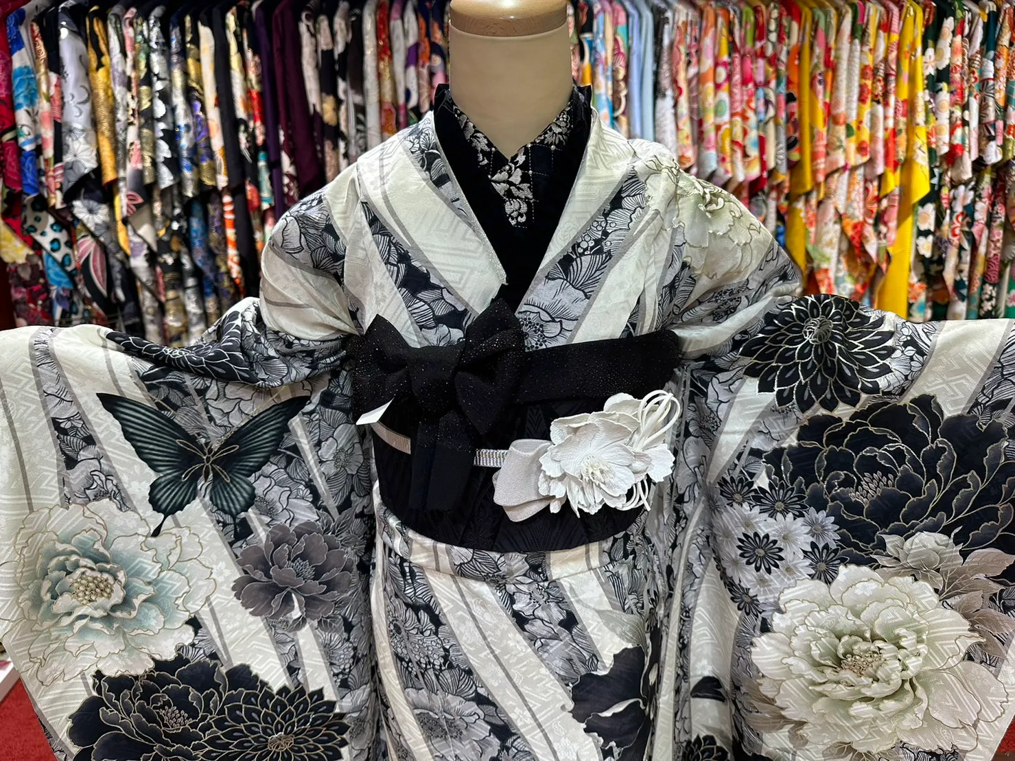振袖 レンタル 袴 前撮り かわいい イマドキ 安い 新作 梅田 大阪 オシャレ ヴィンテージ 個性的 メーカー