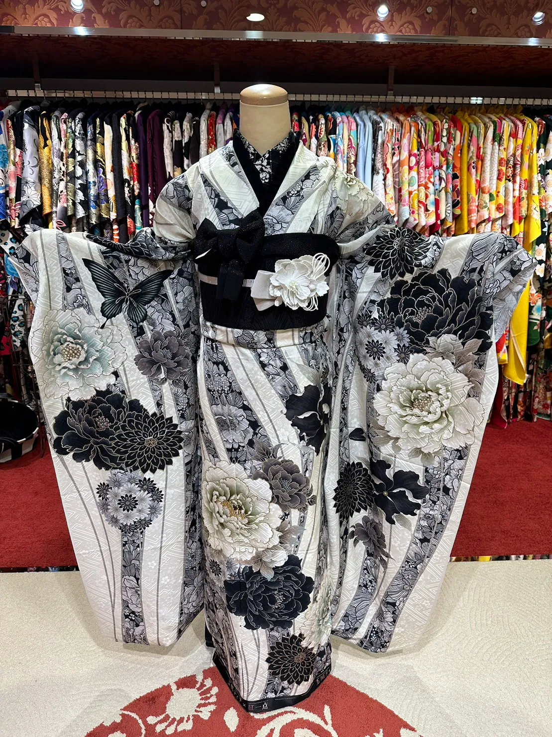 振袖 レンタル 袴 前撮り かわいい イマドキ 安い 新作 梅田 大阪 オシャレ ヴィンテージ 個性的 メーカー