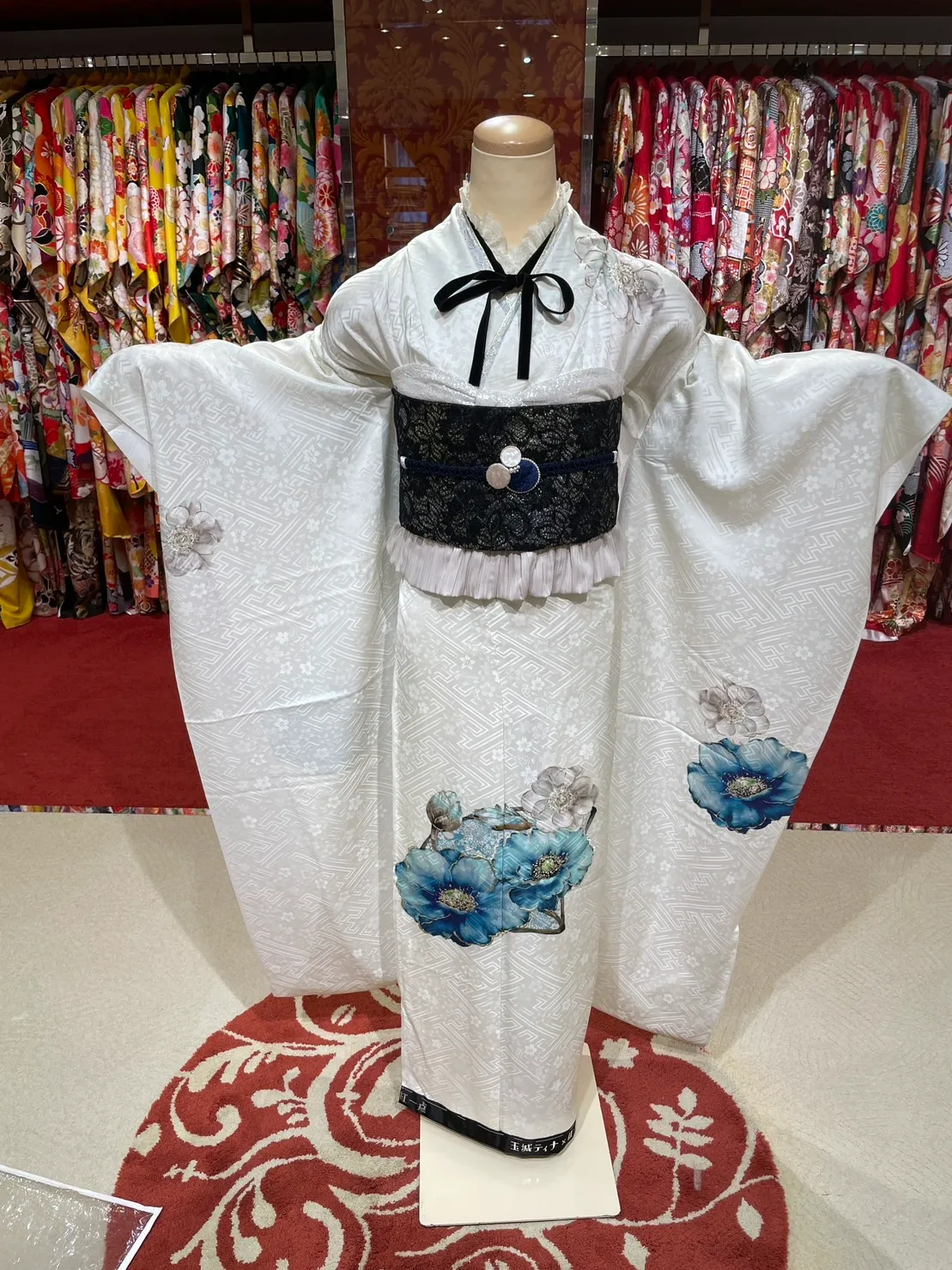 成人式 振袖 梅田 玉城ティナ