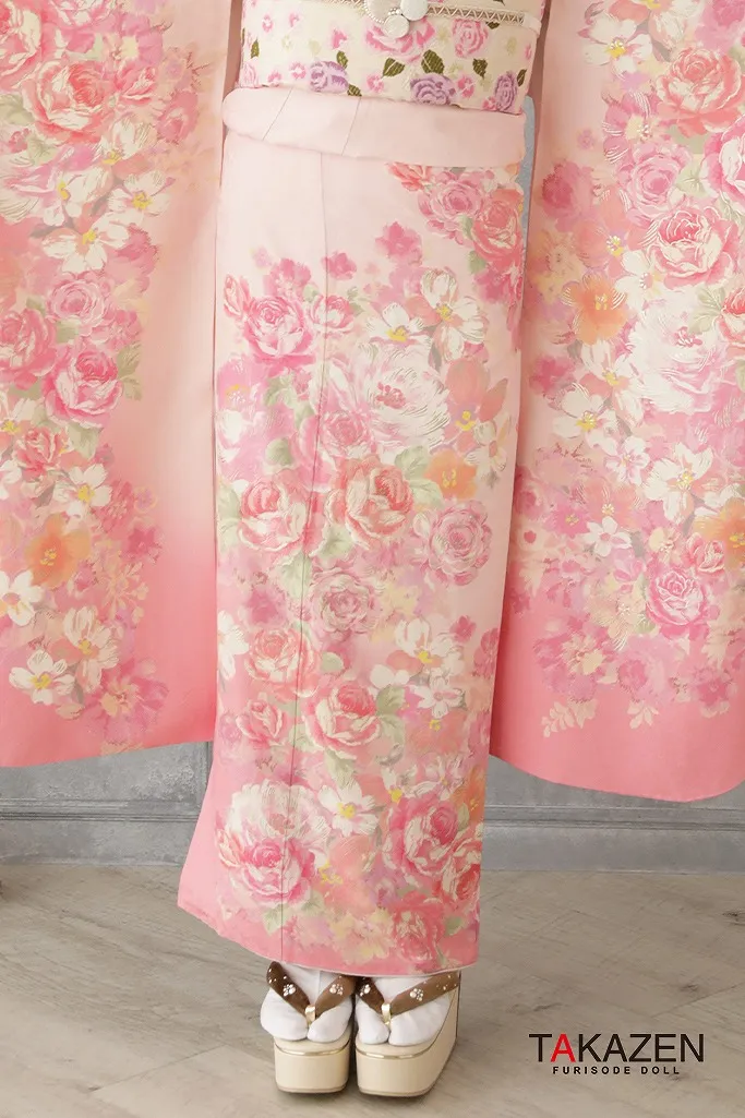 TAKAZENのレンタル振袖 キュートガーリー　ピンク/淡い色　薔薇柄　リズリサ振袖　ゆめかわいい　おしゃれ　レース手袋　フリルコーディネート　ふーりー【通販可】G44
