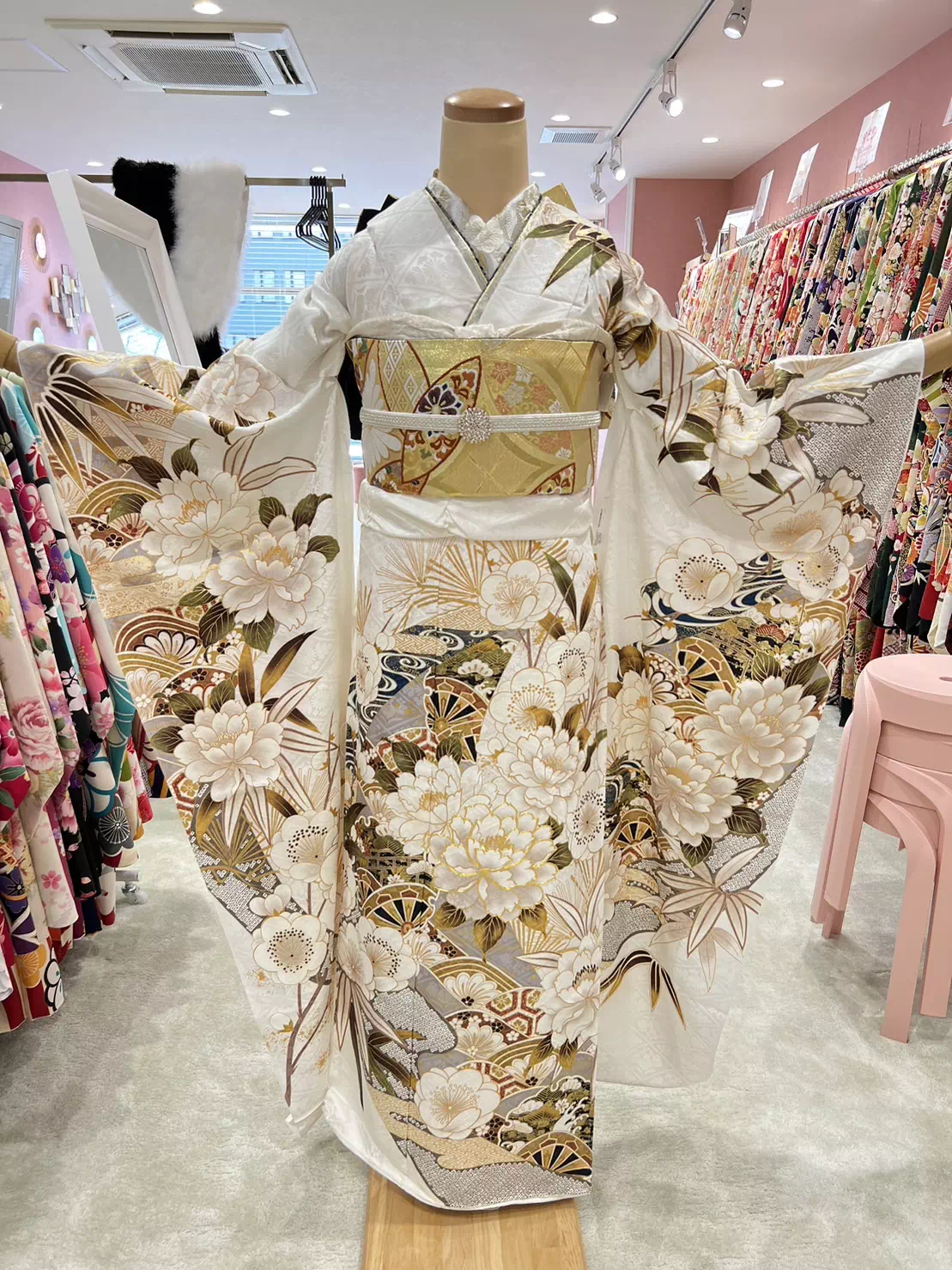 TAKAZEN姫路店　加古川市　高砂市　人気振袖　振袖レンタル　姫路市　成人式　卒業式　袴　振袖　イマドキ振袖　香音　