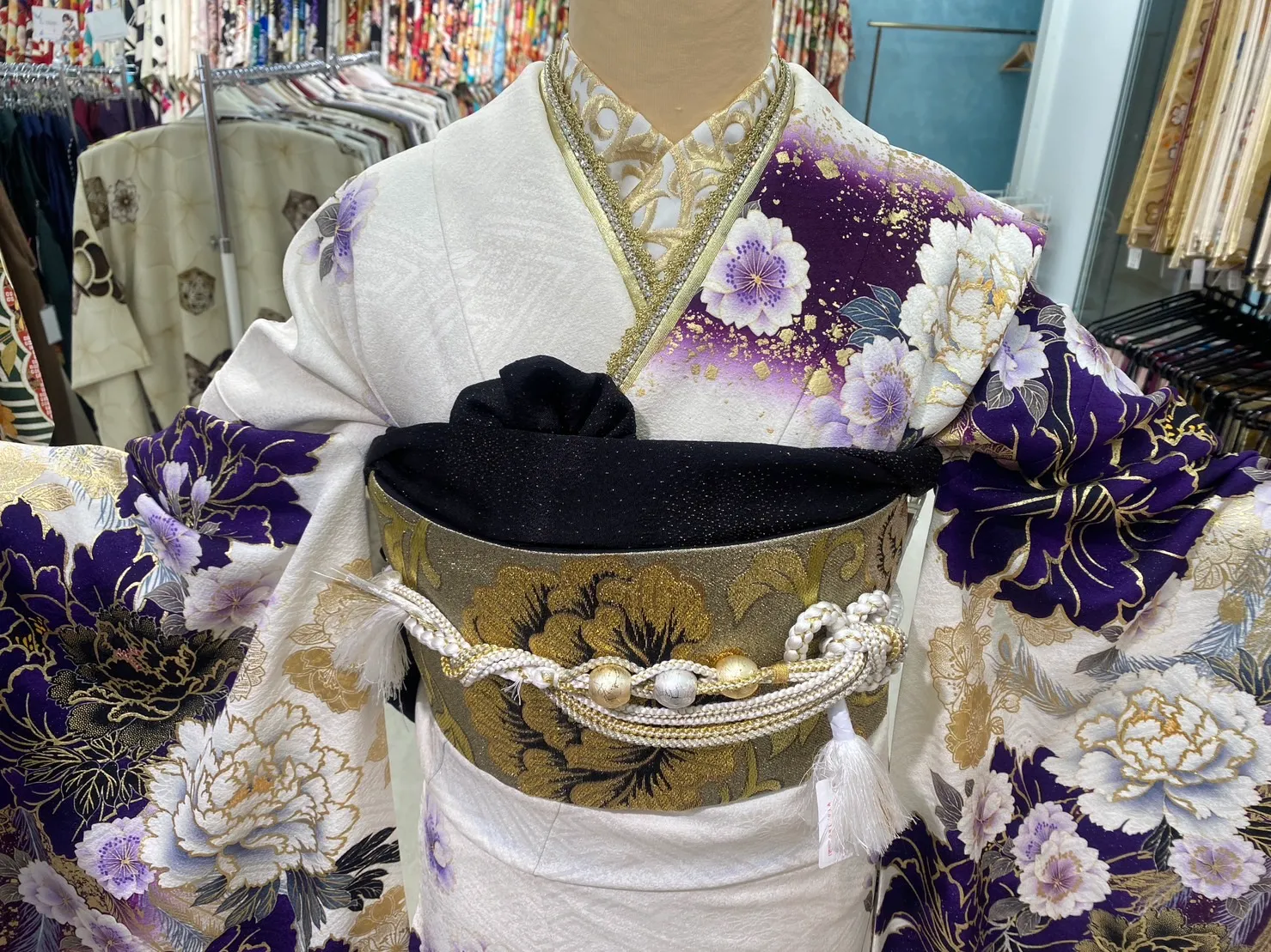 成人式　振袖　モード　紫