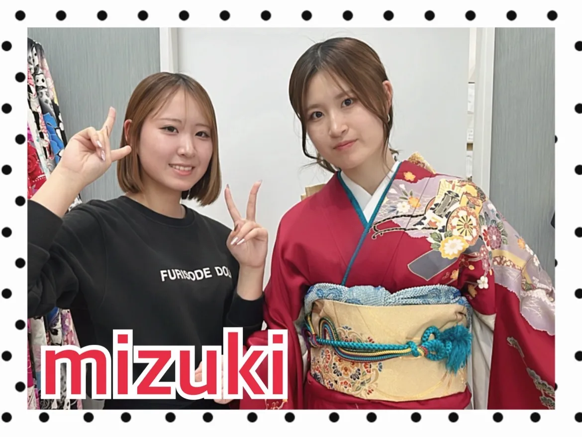【TAKAZEN橿原店】7日♡2025年成人のエメラルドグリーンの小物に鮮やかで深みのあるママのお振袖姫ちゃん♡