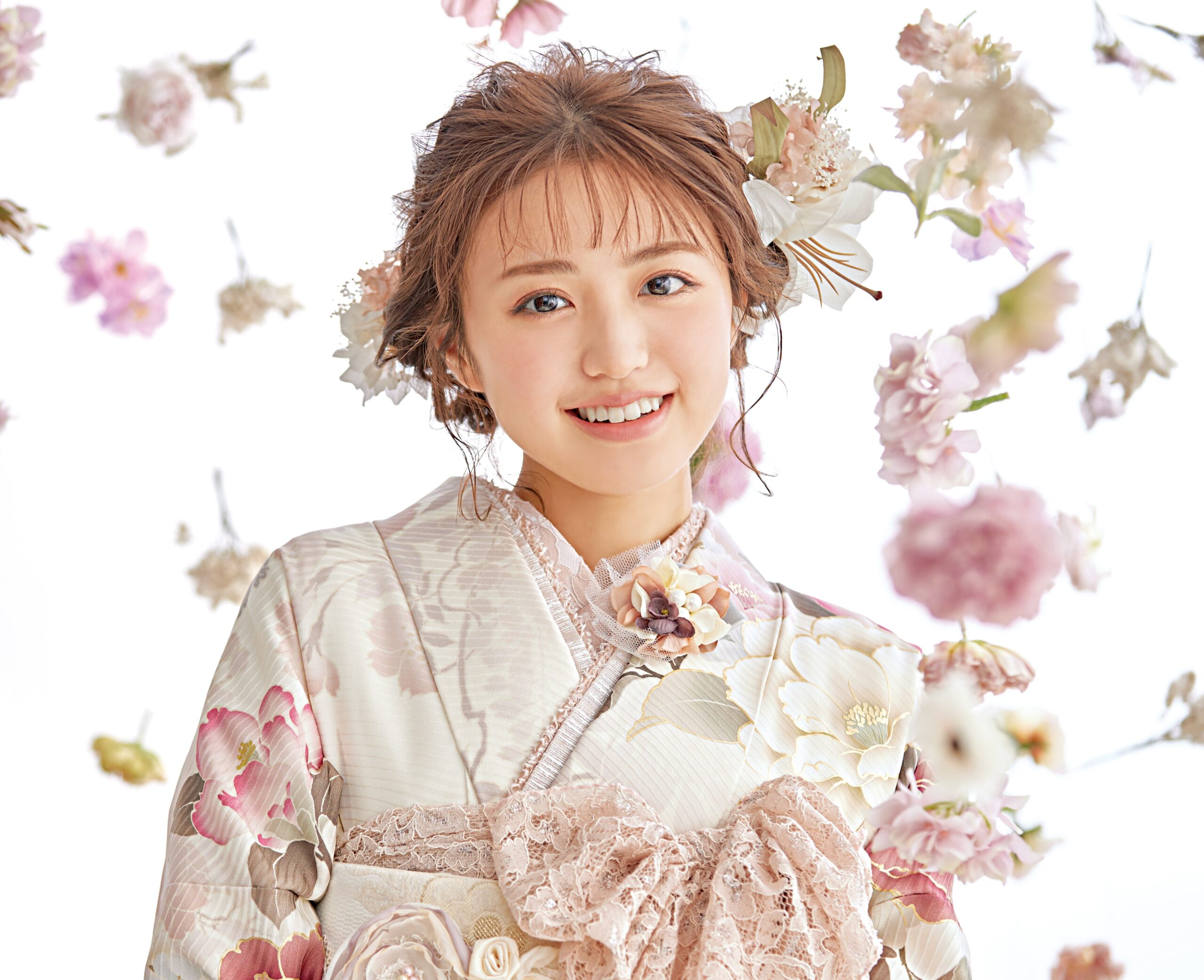 【TAKAZEN姫路店】♡4日 2027年成人式の方必見!香音ちゃん着用の女の子らしいくすみガーリー振袖♡