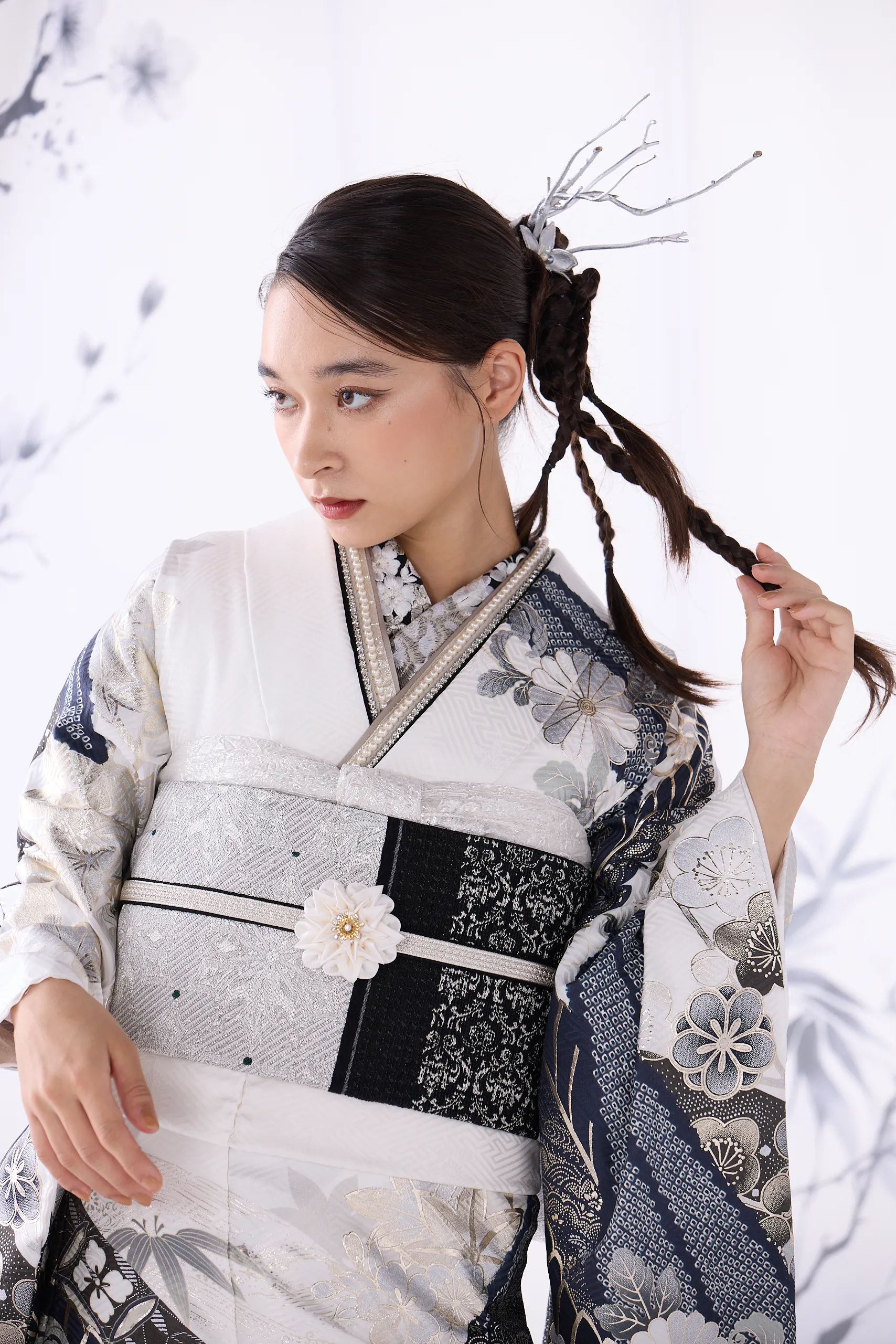 成人式　振袖　LOOKBOOK 　粋古典　　粋　かっこいい　渋い　オシャレ　シック　