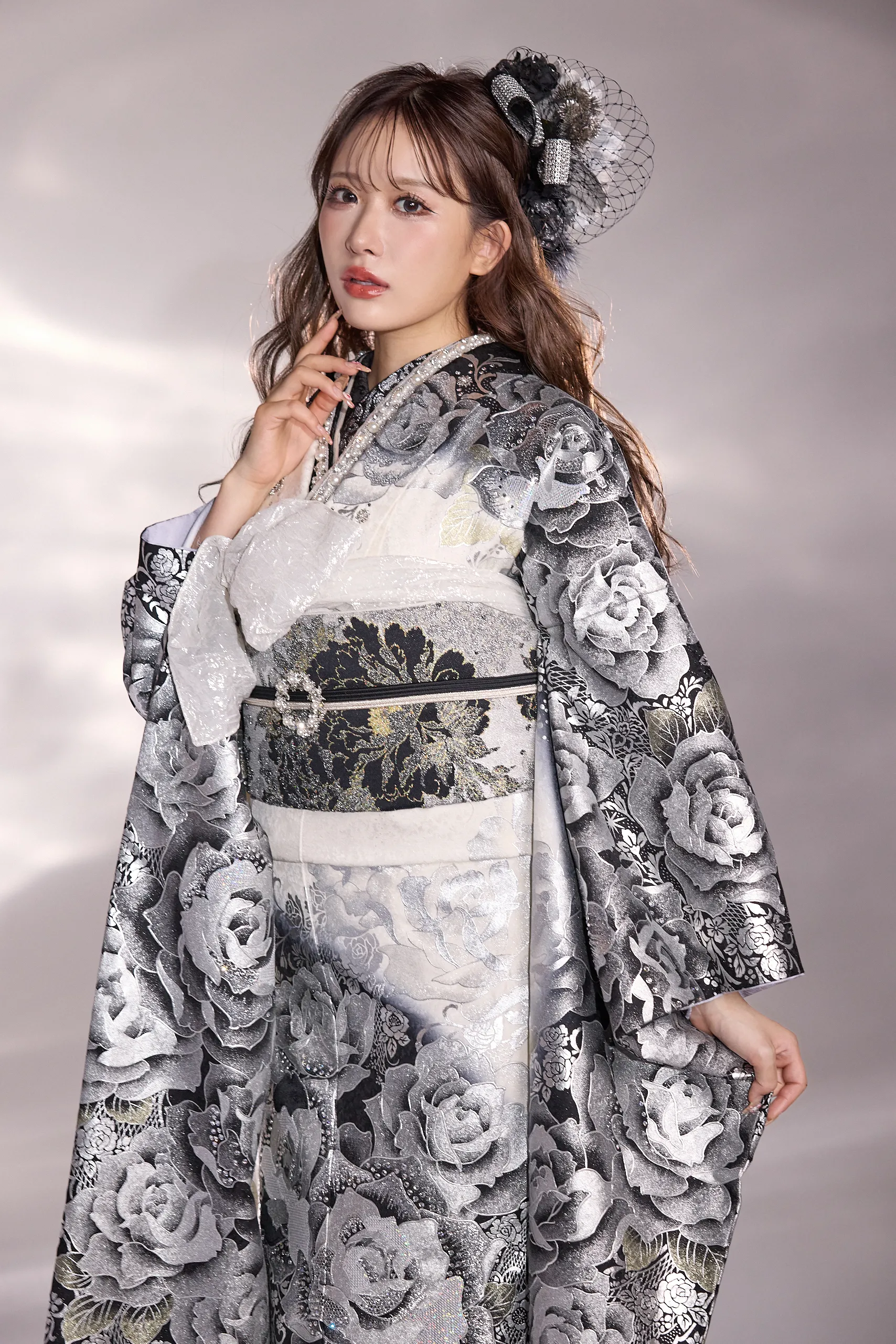 成人式　振袖　LOOKBOOK 　かっこいい　オシャレ　モード　可愛い　ギャル　キラキラ　ラグジュアリー　セクシー