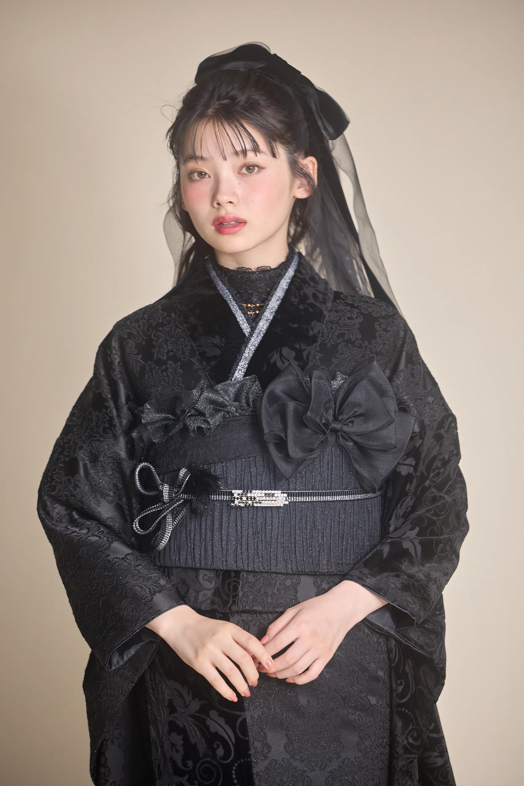 成人式　振袖　LOOKBOOK 　オシャレ　可愛い　くすみカラー　淡い色