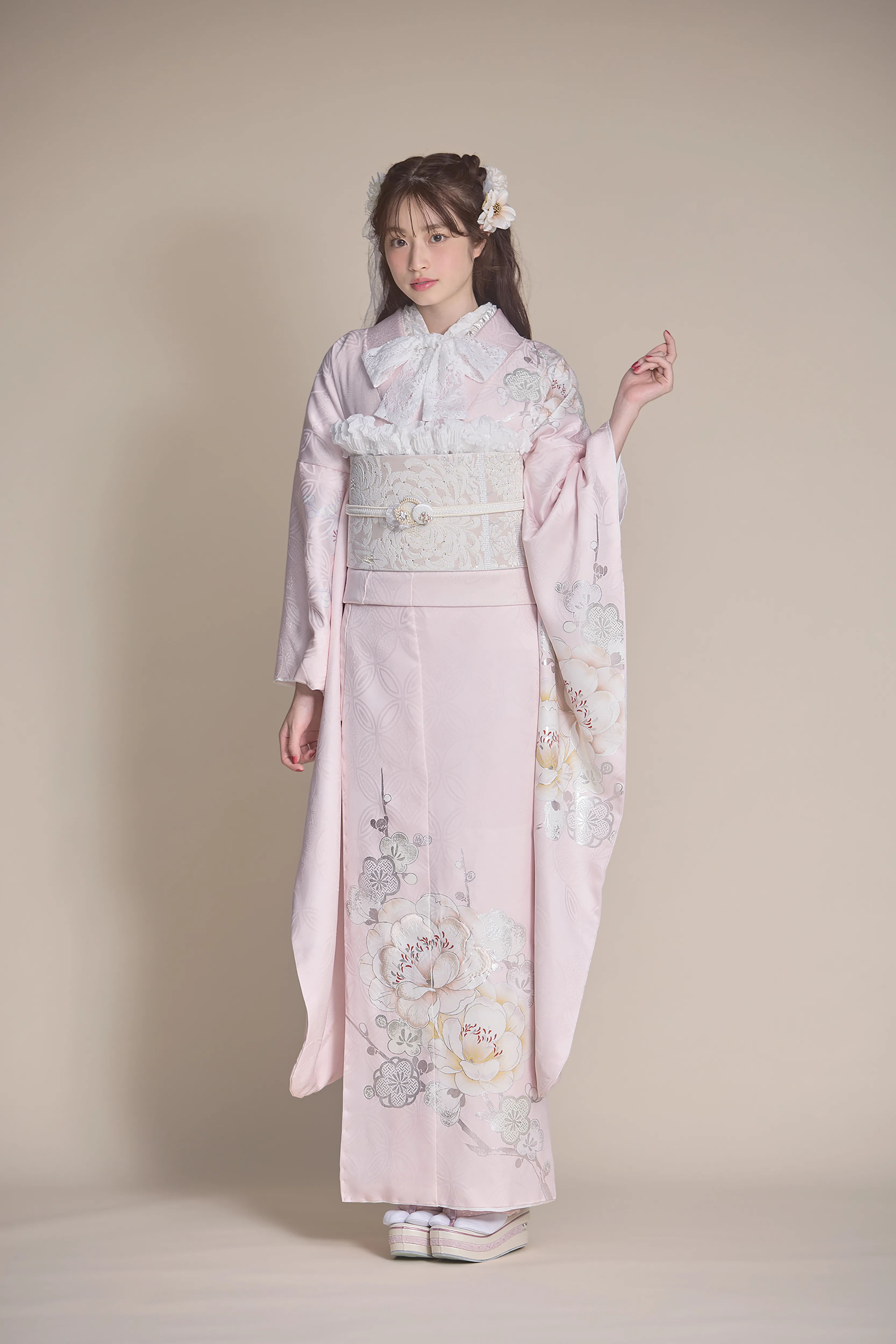 成人式　振袖　LOOKBOOK 　オシャレ　可愛い　くすみカラー　淡い色