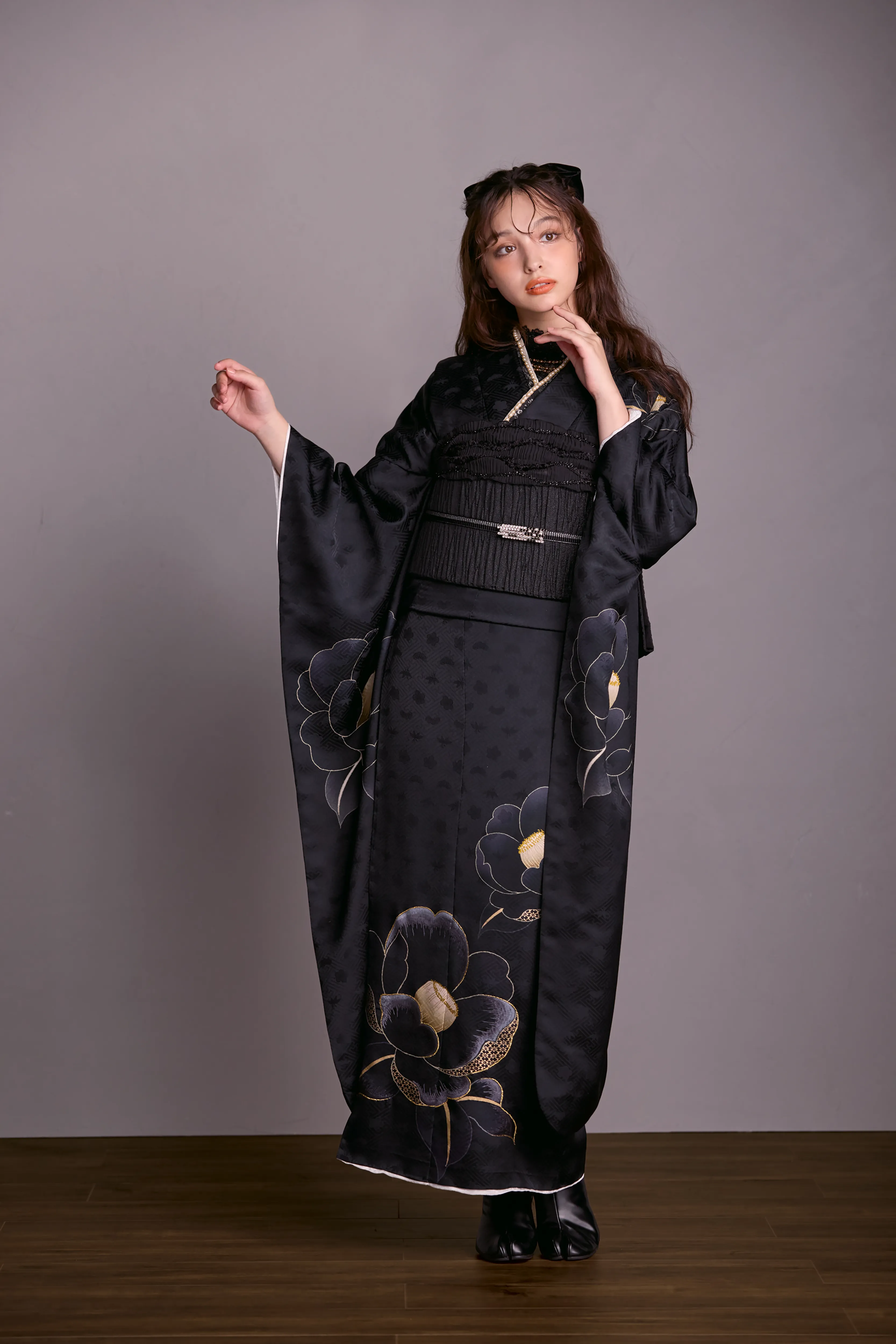 成人式　振袖　LOOKBOOK 　ヴィンテージ　オシャレ　シック　ブラック　無地　黒色　誰ともかぶらない　シンプル