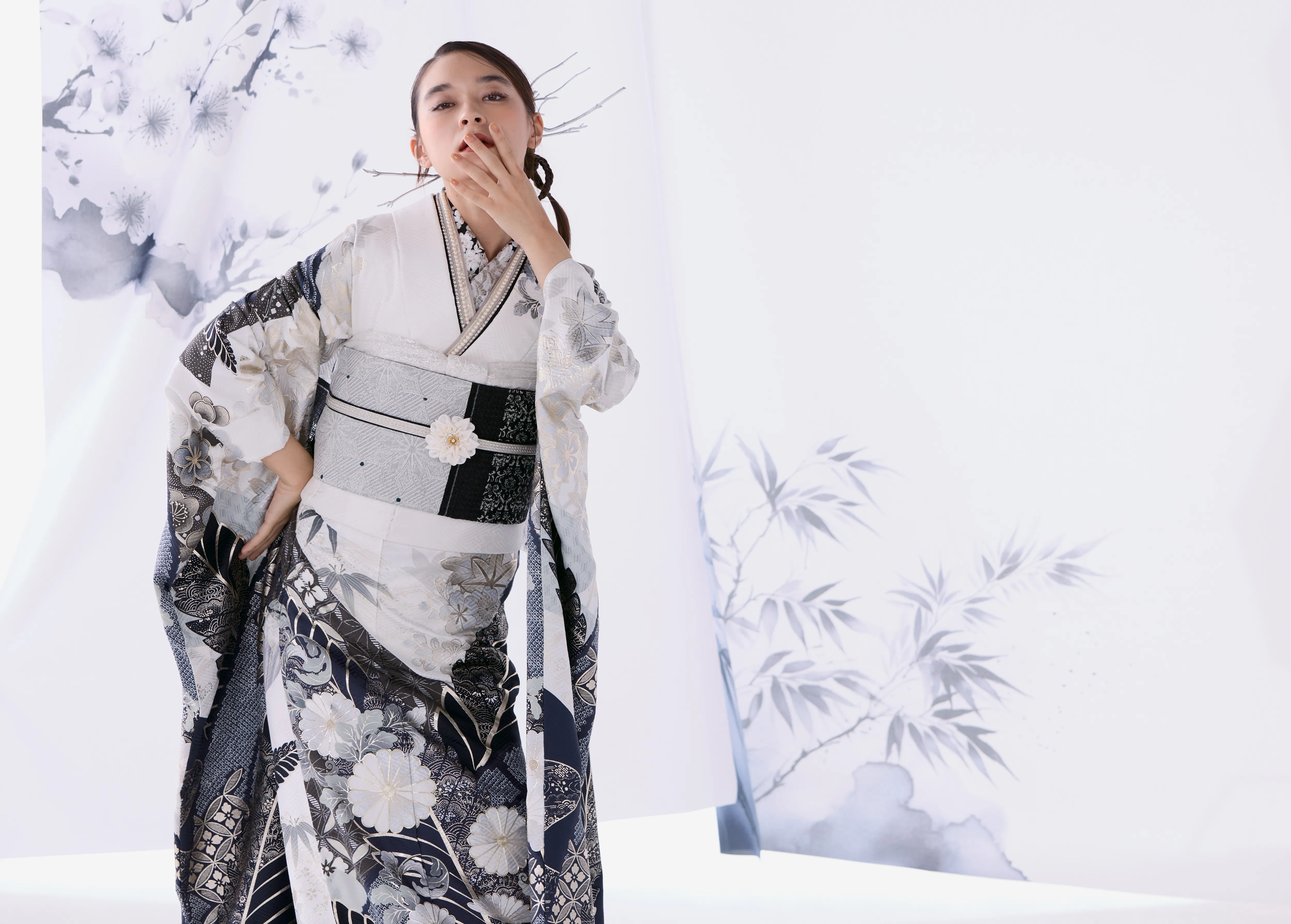 成人式　振袖　LOOKBOOK 　粋古典　　粋　かっこいい　渋い　オシャレ　シック　