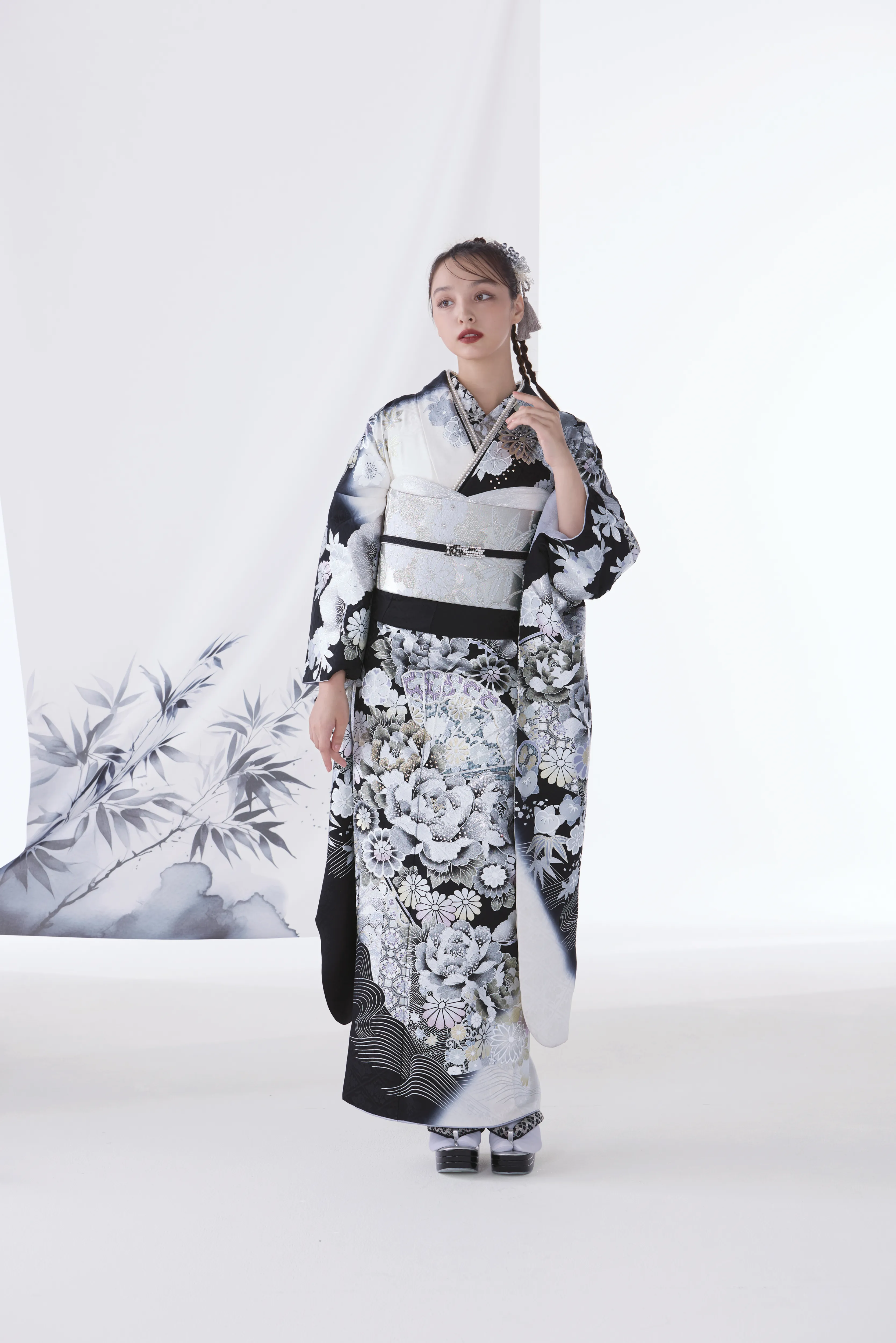 成人式　振袖　LOOKBOOK 　粋古典　　粋　かっこいい　渋い　オシャレ　シック　