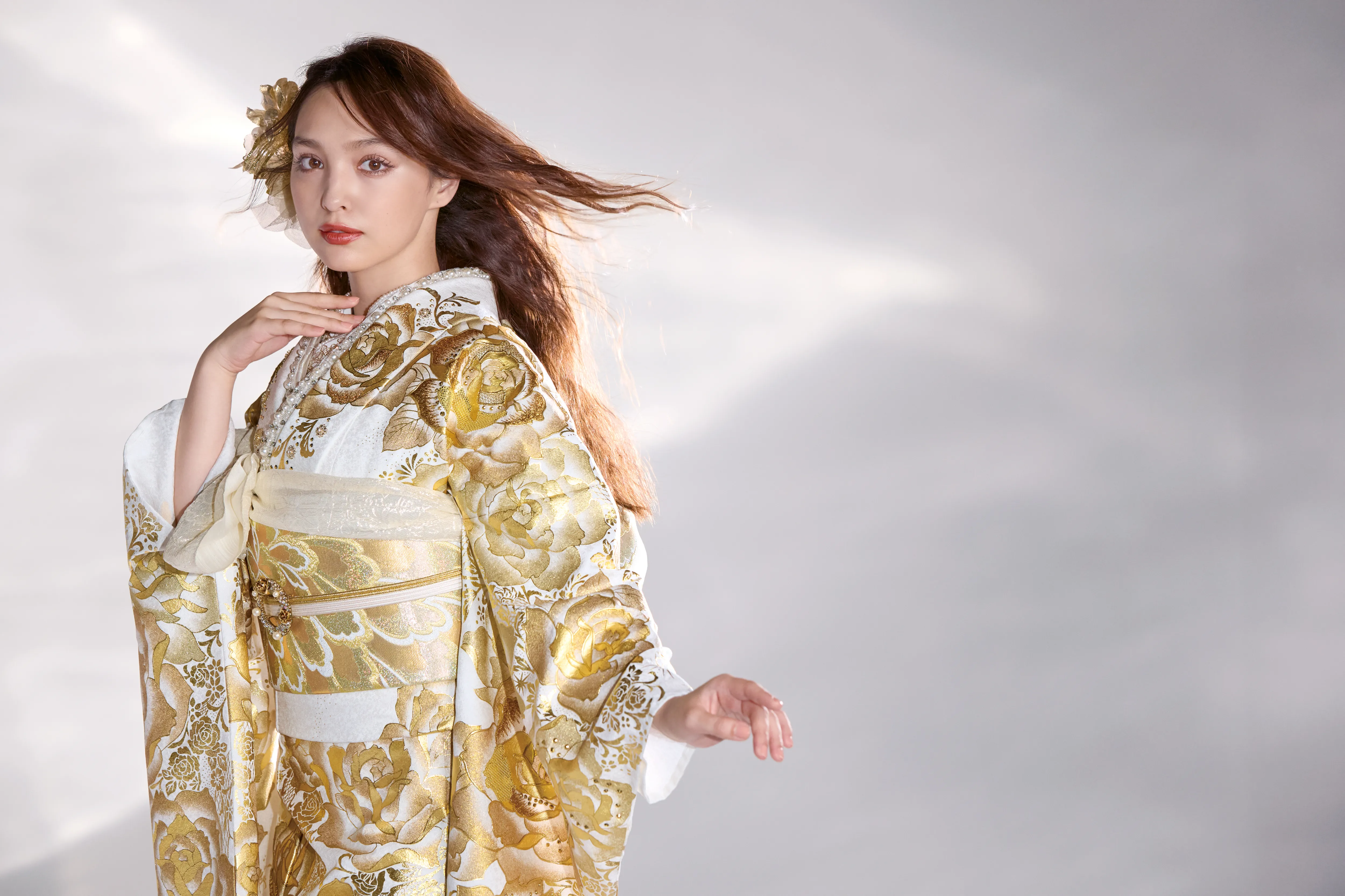 成人式　振袖　LOOKBOOK 　かっこいい　オシャレ　モード　可愛い　ギャル　キラキラ　ラグジュアリー　セクシー