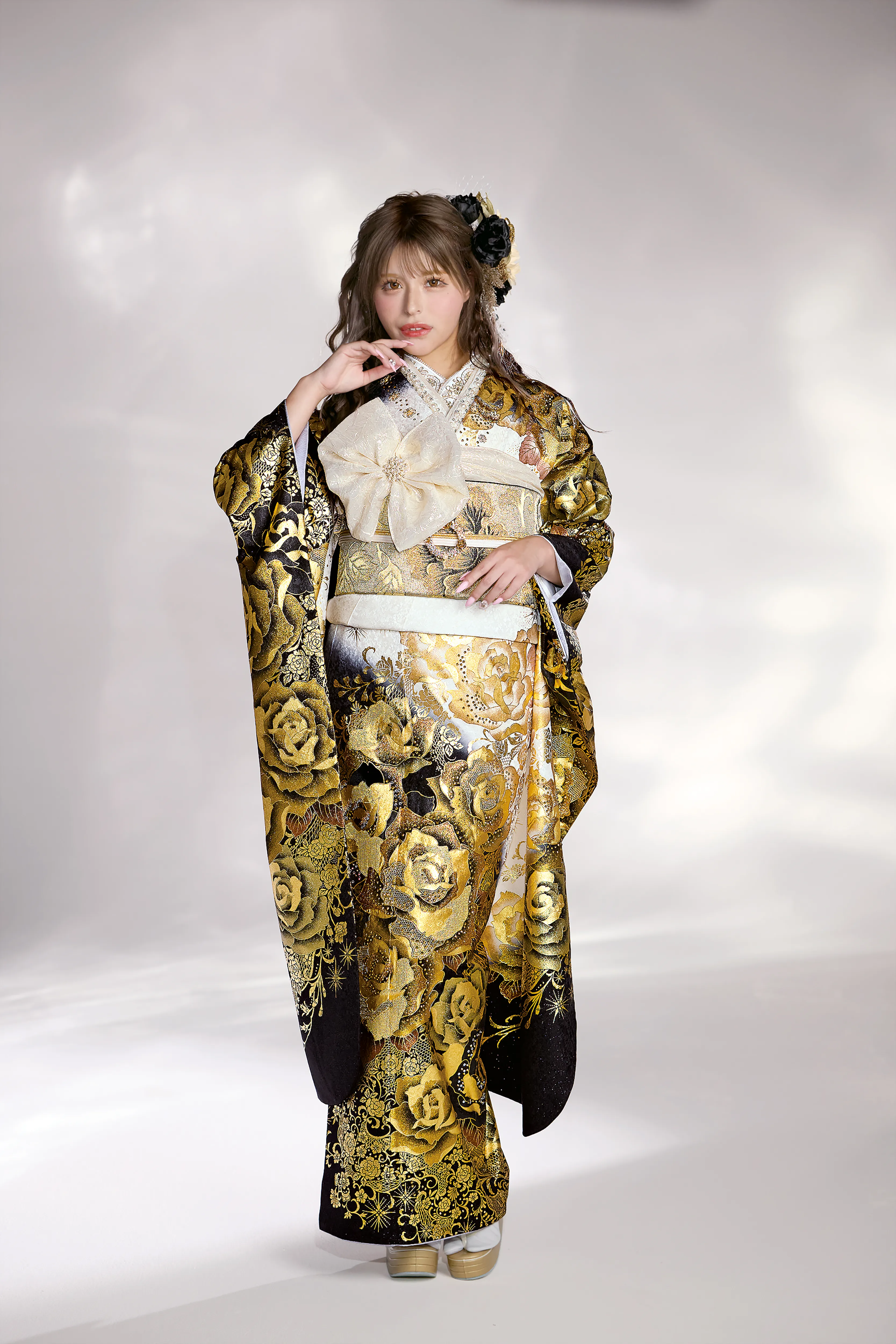 成人式　振袖　LOOKBOOK 　かっこいい　オシャレ　モード　可愛い　ギャル　キラキラ　ラグジュアリー　セクシー