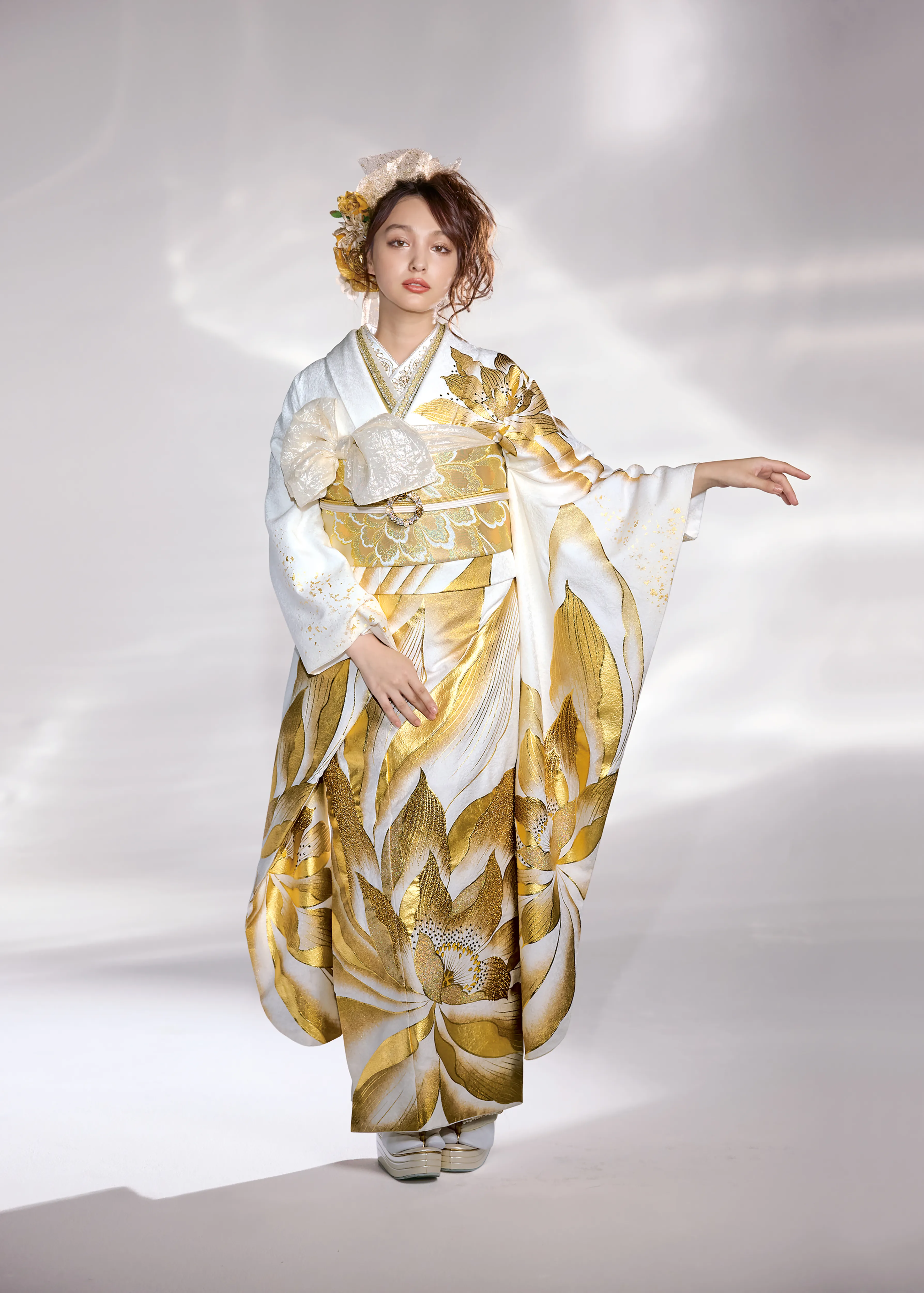 成人式　振袖　LOOKBOOK 　かっこいい　オシャレ　モード　可愛い　ギャル　キラキラ　ラグジュアリー　セクシー
