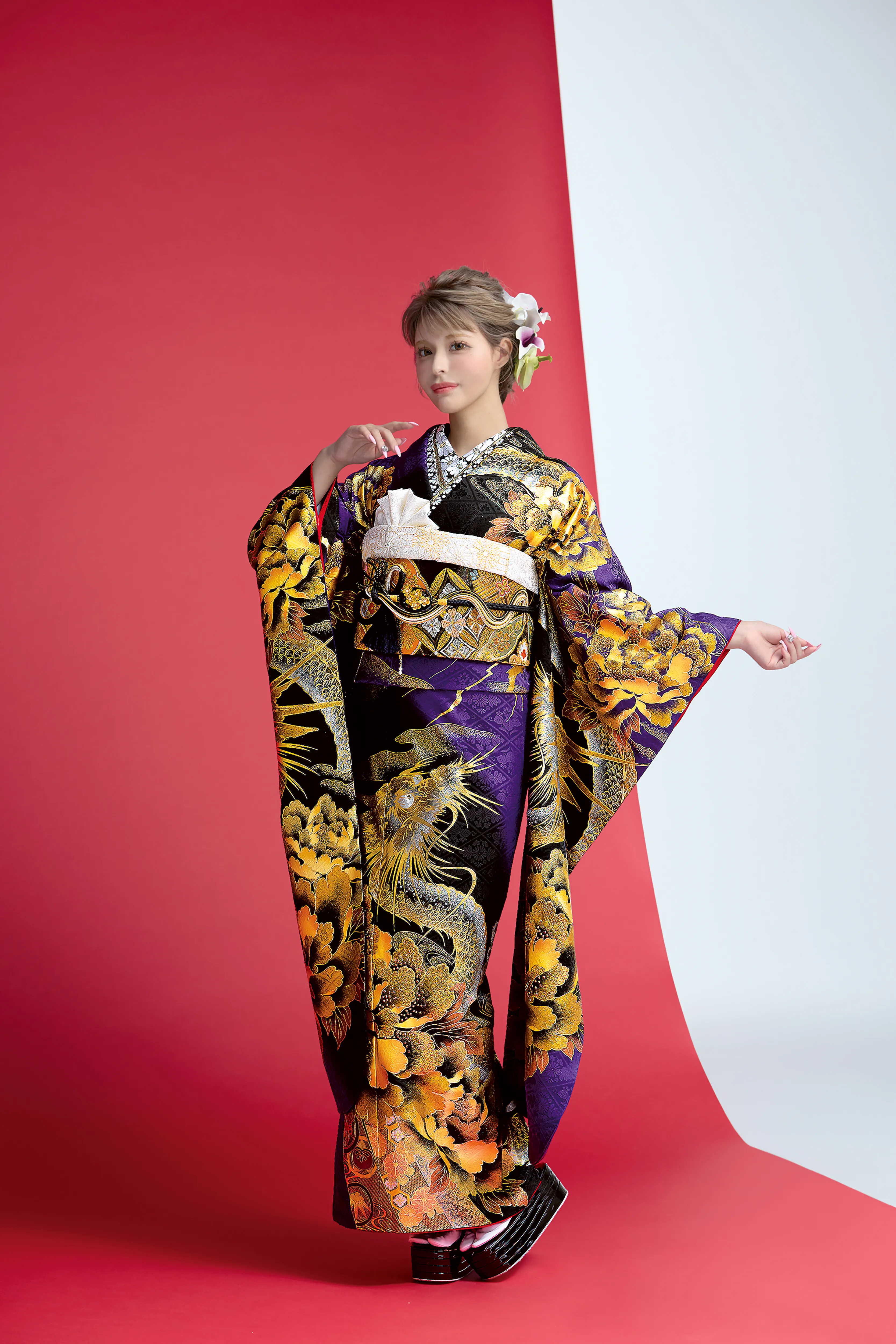 成人式　振袖　LOOKBOOK 　かっこいい　オシャレ　モード　可愛い　ギャル　キラキラ　ラグジュアリー　セクシー
