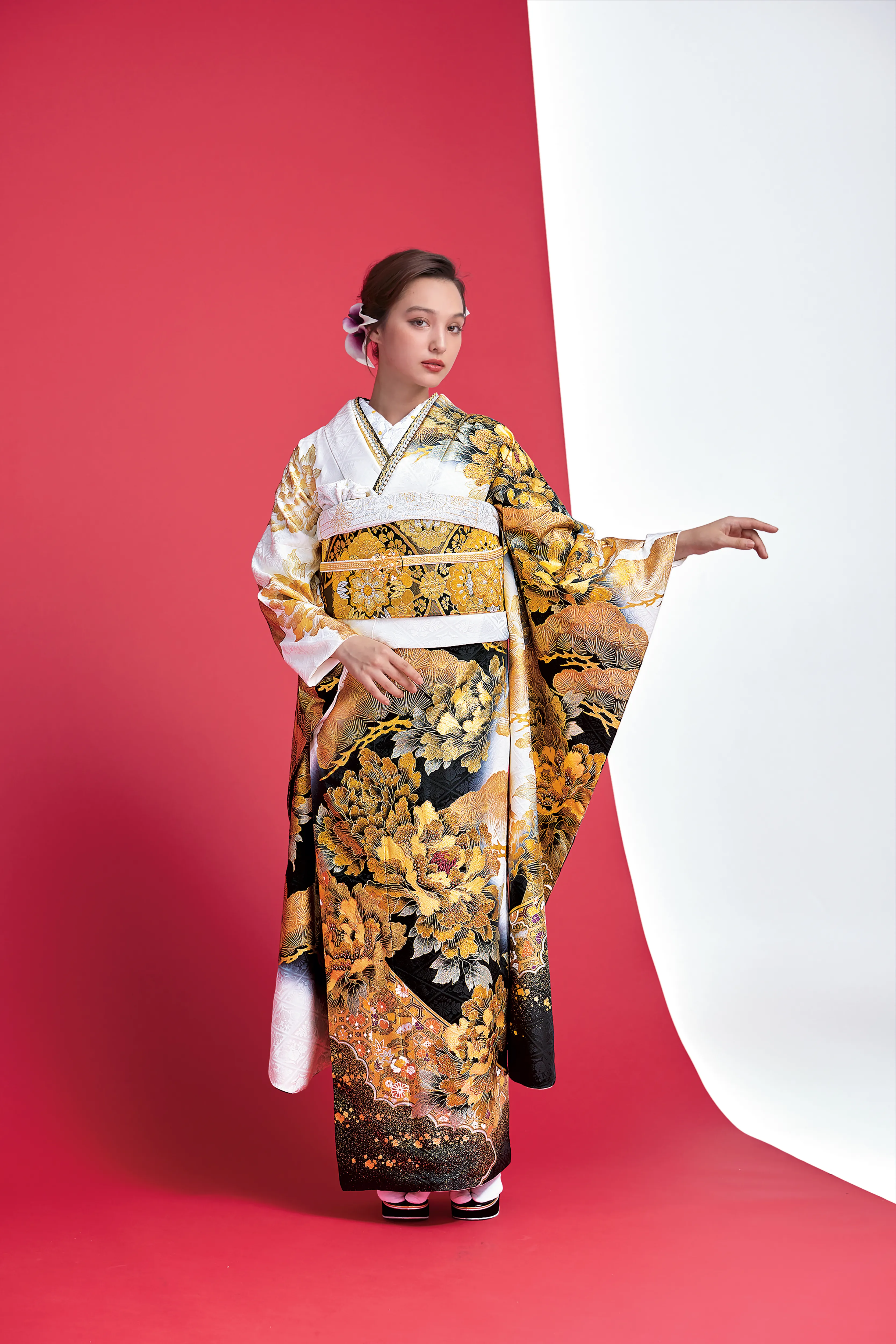 成人式　振袖　LOOKBOOK 　かっこいい　オシャレ　モード　可愛い　ギャル　キラキラ　ラグジュアリー　セクシー