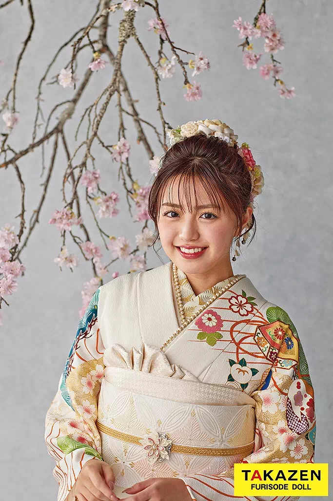 TAKAZENのレンタル振袖 最高級古典柄振袖　吉澤織物/最高級金彩手描友禅　白　貝桶/波模様　上品　おしとやか　香音ちゃん【通販可】25035