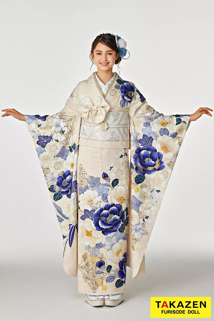 TAKAZENのレンタル振袖 正統派古典　クリーム/青　椿柄　上品　寒色系　かわいい　統一感のある着こなし【通販可】25067