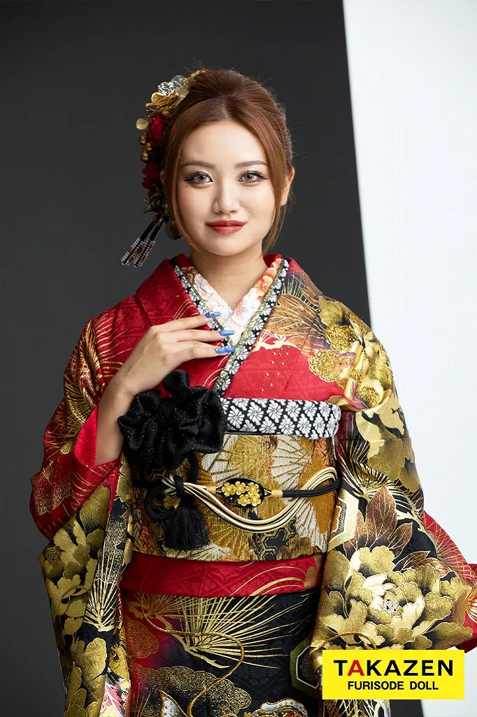 TAKAZENのレンタル振袖 ジャパンモード　赤/金/ゴールド　錦鯉　いかつい　渋い　派手　目立つ　キラキラスワロフスキー　ギャル振袖　極妻風　中村りおん【通販可】25081