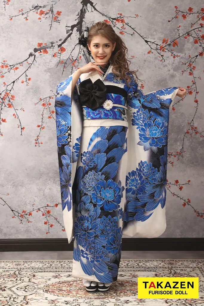 TAKAZENのレンタル振袖 クール系振袖　白/ブルー(青)　牡丹柄　キラキラ　スワロフスキー付き　かっこいい　派手　ギャル振袖【通販可】G60