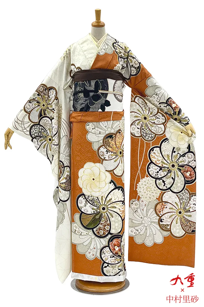 TAKAZENのレンタル振袖 九重×中村里砂　オレンジ/テラコッタ　大柄/ねじり菊　大正ロマン　アンティーク調　お洒落【通販可】K952