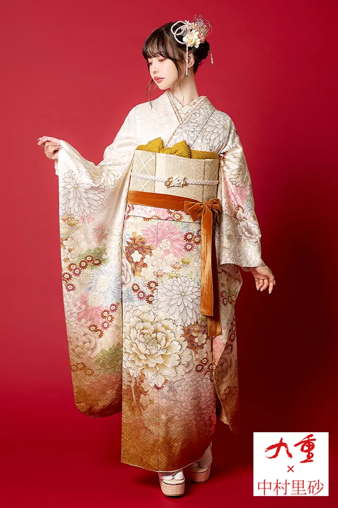 TAKAZENのレンタル振袖 九重×中村里砂 白/黄色 牡丹/菊柄/柄多め 綺麗 かわいい フレッシュ ビタミンカラー【通販可】K959
