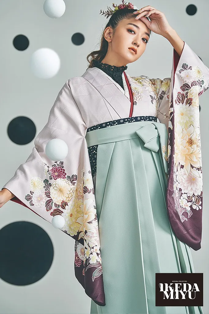 TAKAZENのレンタル袴 くすみカラーエレガント　薄紫　和柄　大人っぽい　池田美優(みちょぱ)　ブーツスタイル【通販可】R25024