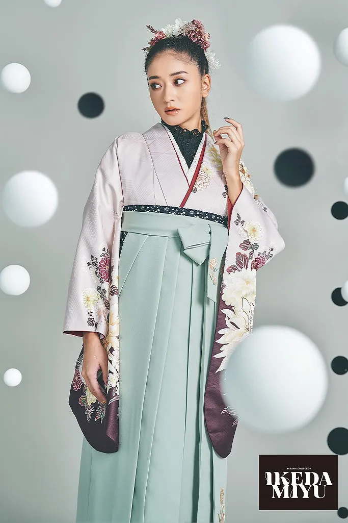 TAKAZENのレンタル袴 くすみカラーエレガント　薄紫　和柄　大人っぽい　池田美優(みちょぱ)　ブーツスタイル【通販可】R25024