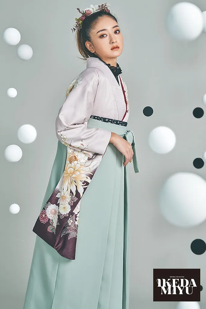 TAKAZENのレンタル袴 くすみカラーエレガント　薄紫　和柄　大人っぽい　池田美優(みちょぱ)　ブーツスタイル【通販可】R25024