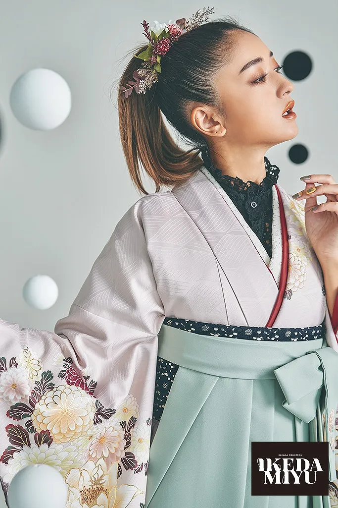 TAKAZENのレンタル袴 くすみカラーエレガント　薄紫　和柄　大人っぽい　池田美優(みちょぱ)　ブーツスタイル【通販可】R25024
