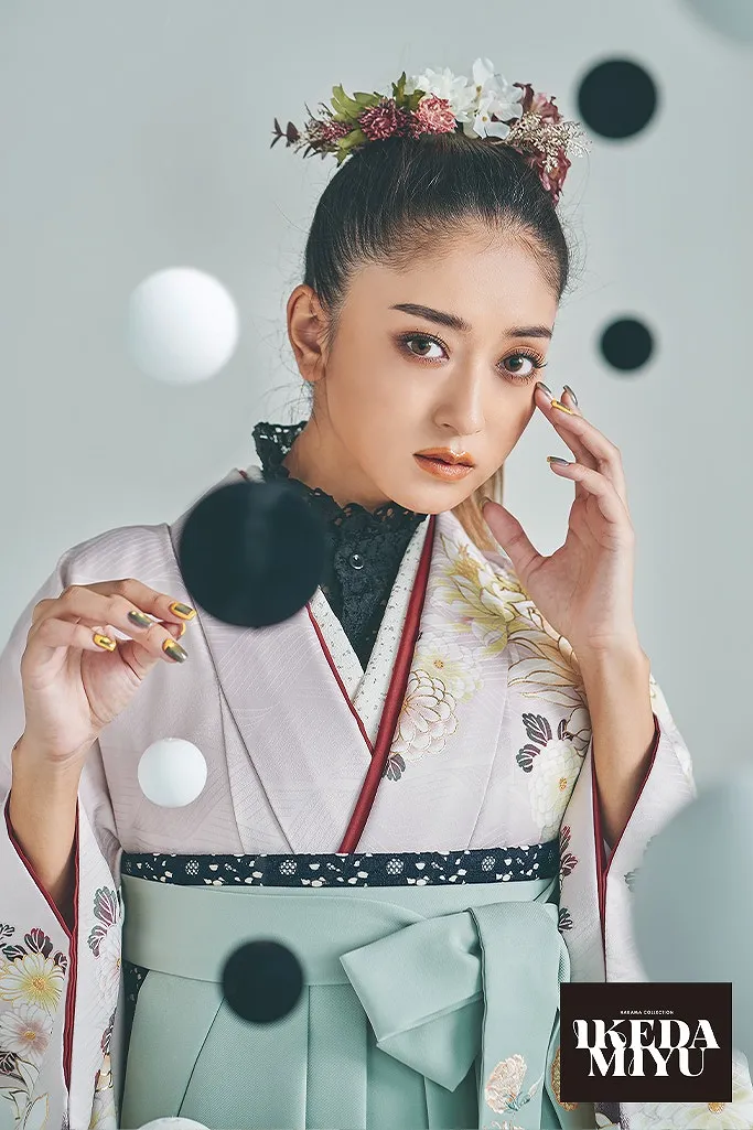 TAKAZENのレンタル袴 くすみカラーエレガント　薄紫　和柄　大人っぽい　池田美優(みちょぱ)　ブーツスタイル【通販可】R25024