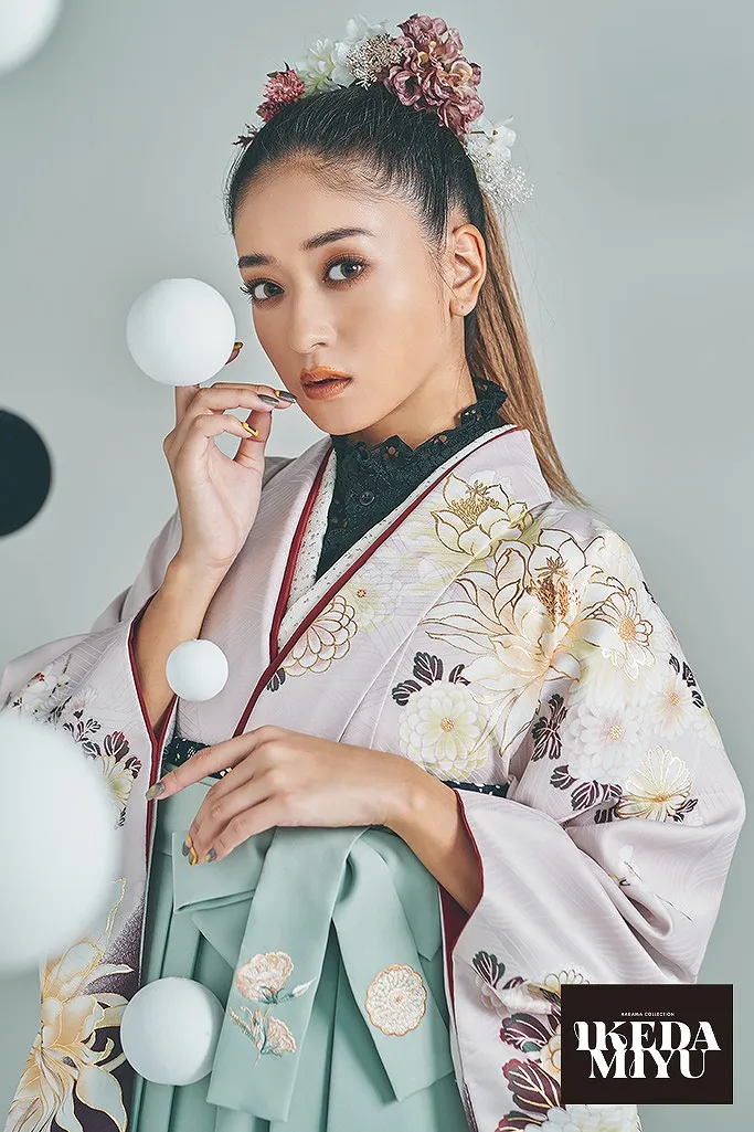 TAKAZENのレンタル袴 くすみカラーエレガント　薄紫　和柄　大人っぽい　池田美優(みちょぱ)　ブーツスタイル【通販可】R25024