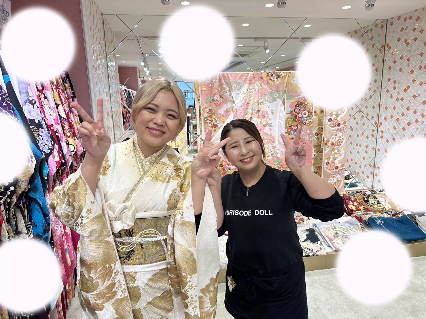 【TAKAZEN姫路店】♡26日 赤穂市の白地にゴールドのキラキラがいっぱいのモードの可愛い振袖姫ちゃん♡
