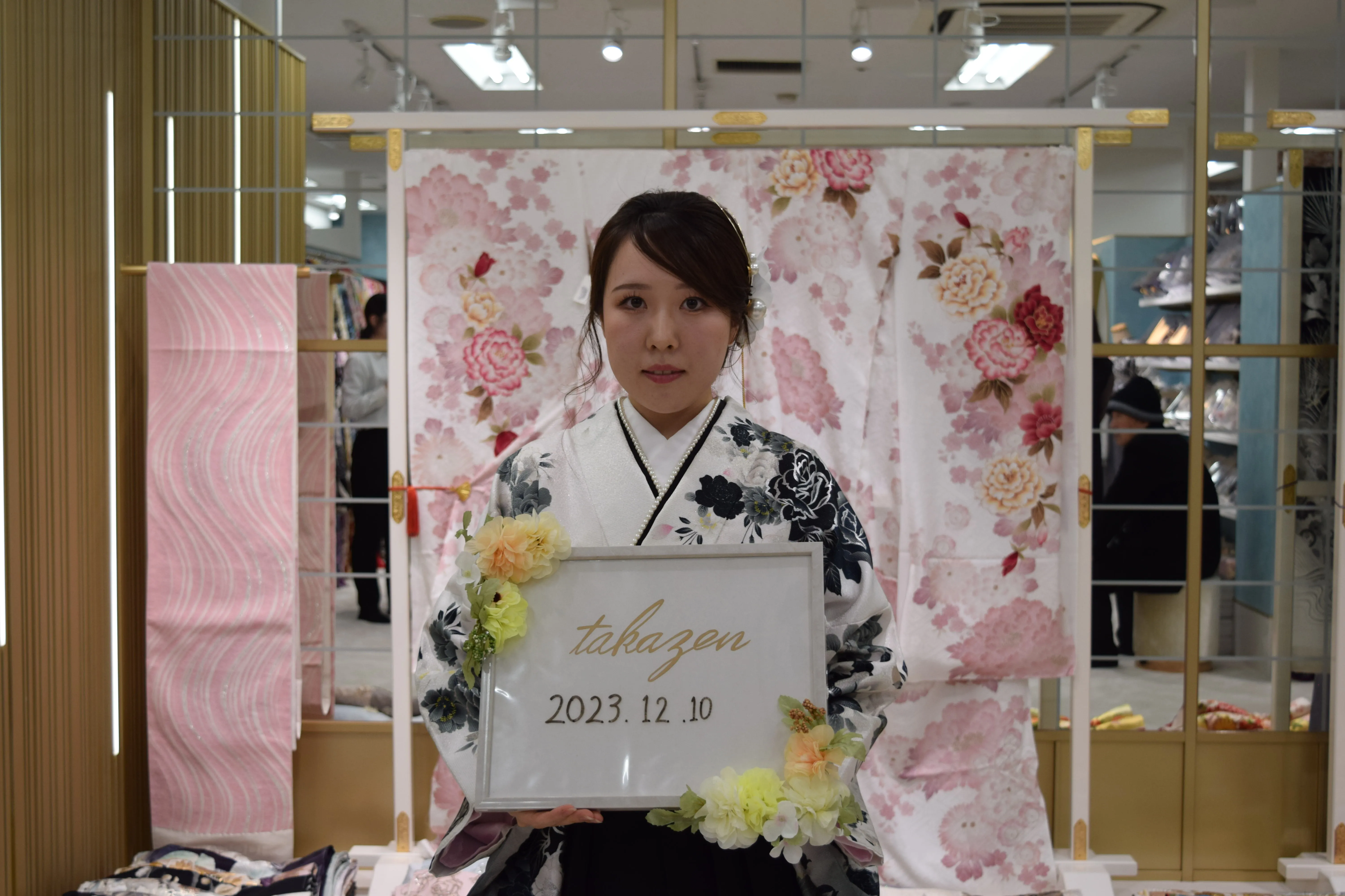 袴　モード　かっこいい　撮影　黒