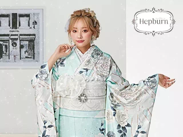 【TAKAZEN姫路店】♡3日 TAKAZEN完全オリジナルパール加工とスワロフスキーが付いたキラキラで可愛いヘップバーンのお振袖のご紹介♡
