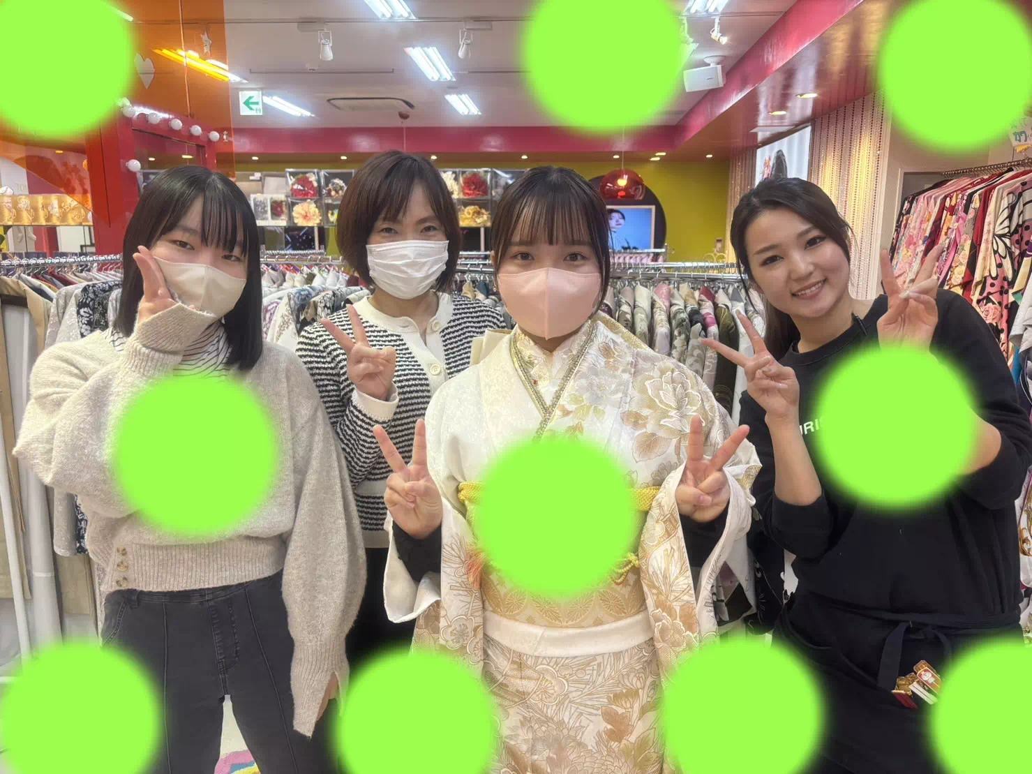 成人式 振袖レンタル TAKAZEN神戸三宮店 かわいい 白 金 キラキラ