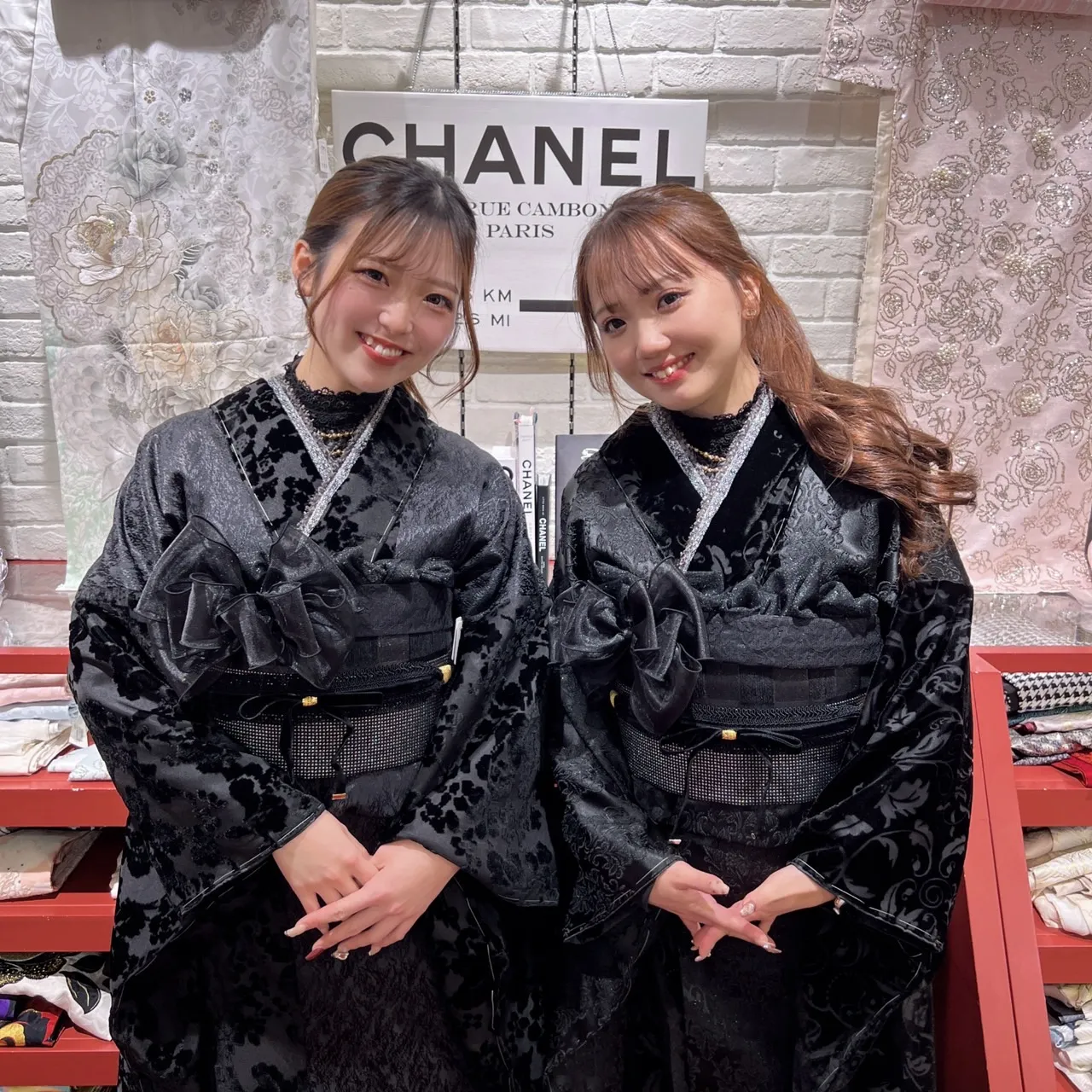 ニューくすみレトロ　黒　ジャガードとベルベット