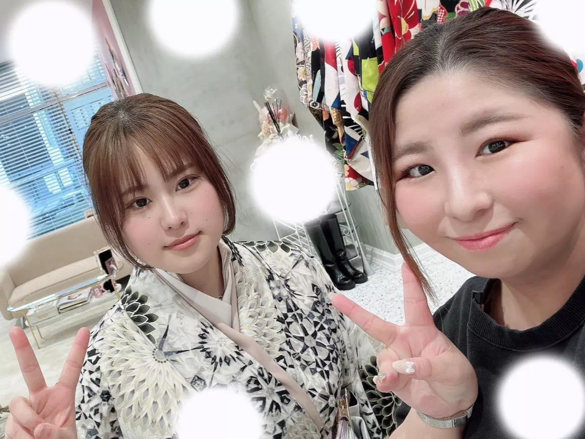 【TAKAZEN姫路店】♡13日 中村里砂ちゃん着用のイマドキで可愛いくすみカラーの袴の姫ちゃん♡
