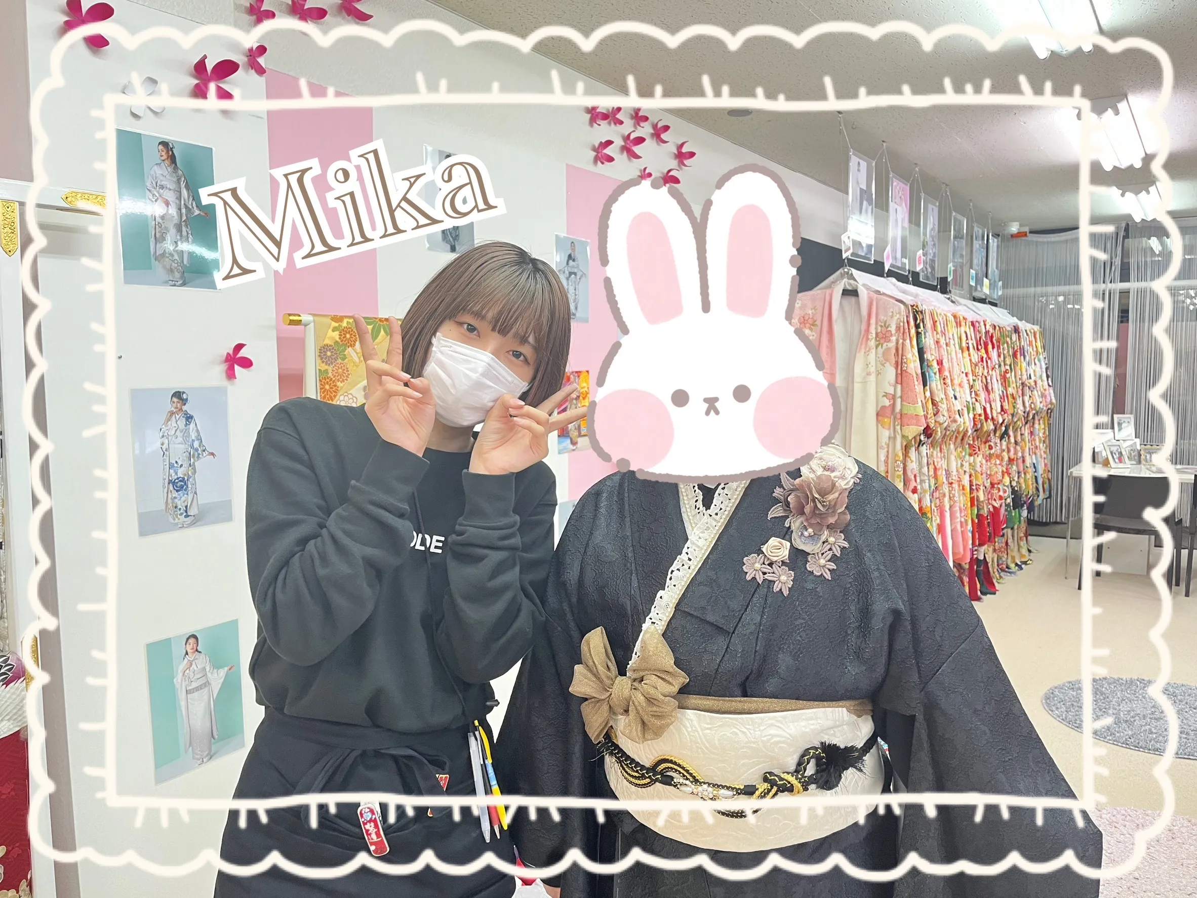 振袖 レンタル 奈良 安い ヘップバーン“ミニョン”(かわいい) 黒 立体花 フレンチレトロ おしゃれな ガーリー レースインナー/ブーツコーデ