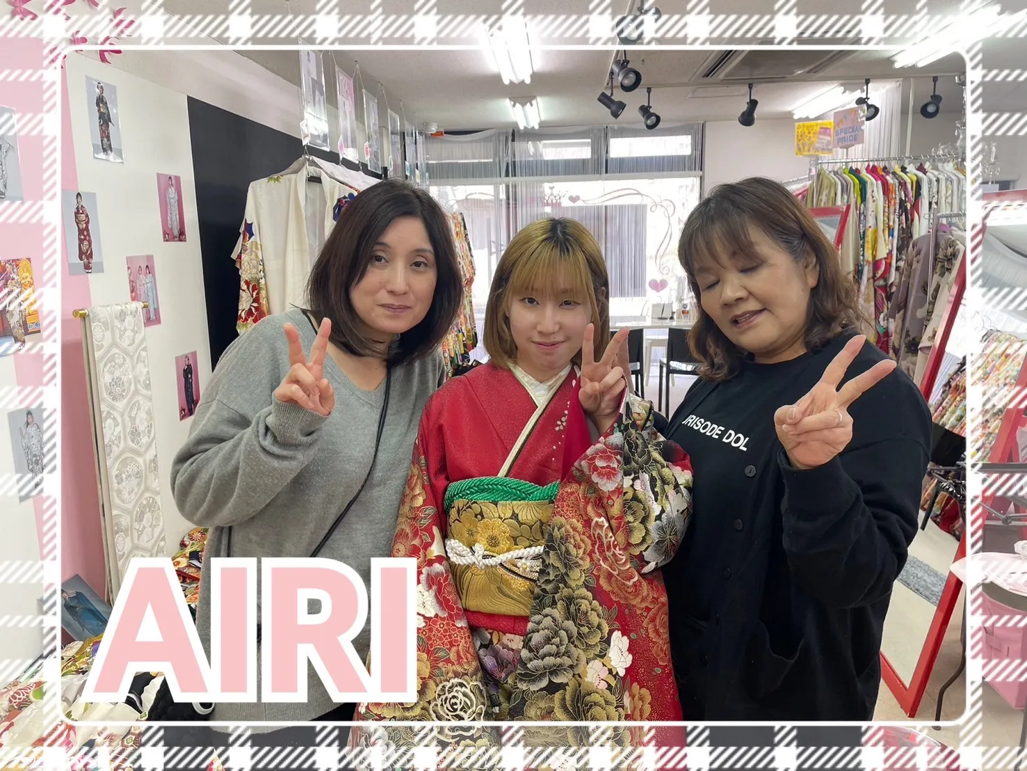 振袖レンタル 奈良 安い モード 赤/ゴールド(金色) バラ柄 派手 かっこいい系振袖 桂由美デザイン ゴージャス