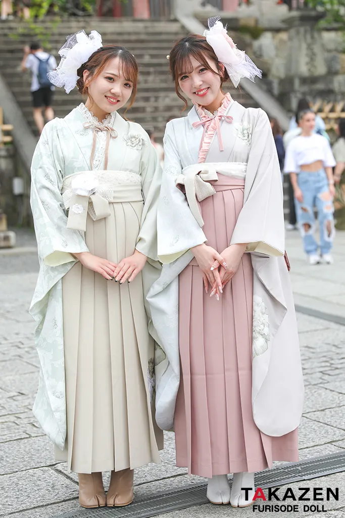 TAKAZENのレンタル袴 玉城ティナ×紅一点ブランド袴　アイボリー　ワンポイント柄　くすみカラーガーリー　かわいい　お洒落　ブーツコーデ【通販可】RY152