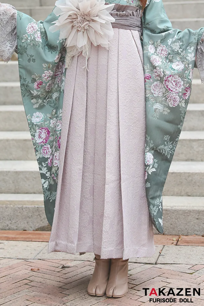 TAKAZENのレンタル袴 ジルスチュアートブランド袴　くすみグリーン　小花　おしゃれ　フェミニン　人と被らない　足袋ブーツ　レースインナーコーデ【通販可】RY156