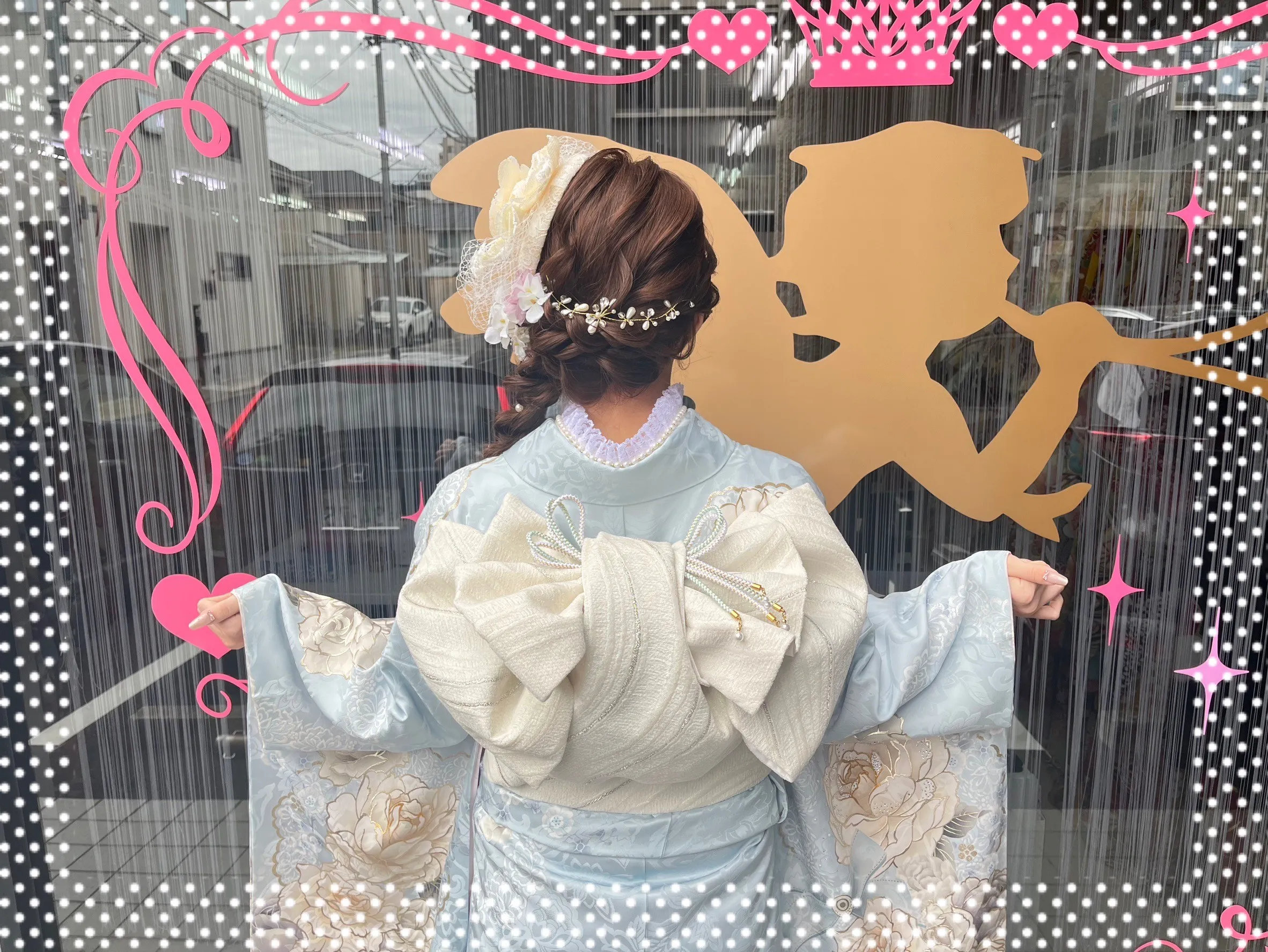 振袖 レンタル 奈良 振袖安い 最新作ヘップバーンコスメカラー 水色/白/ミスティブルー バラ柄/ブーケ柄 かわいい エレガント リボン キラキラ おしゃれ 香音ちゃん