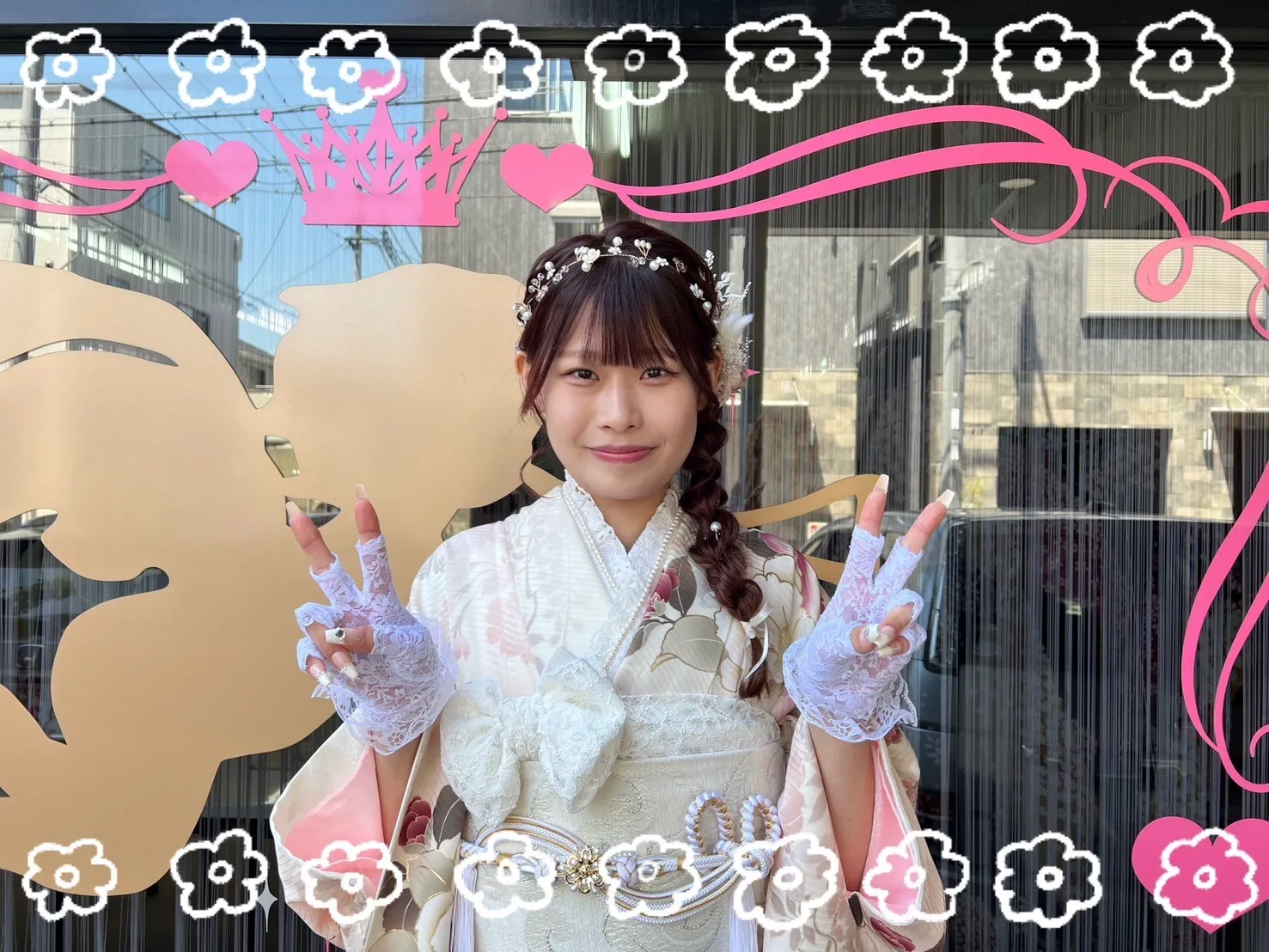 振袖 レンタル 奈良 くすみカラーガーリー 白/ピンク/淡色 椿柄 かわいい リボン小物コーデ トレンド 香音ちゃん
