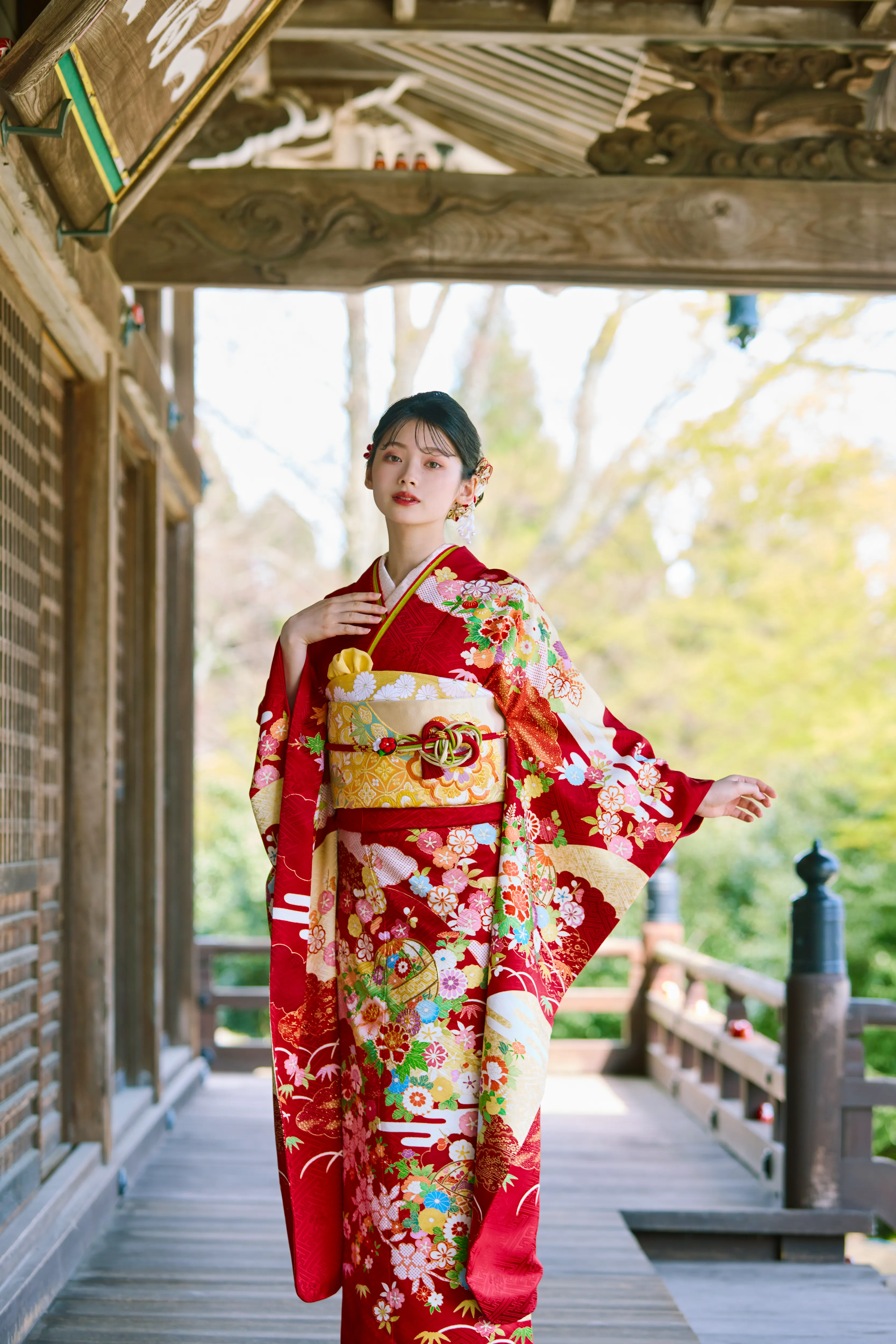　赤　吉澤織物/最高級金彩手描友禅　柄小さめ　清楚　南琴奈