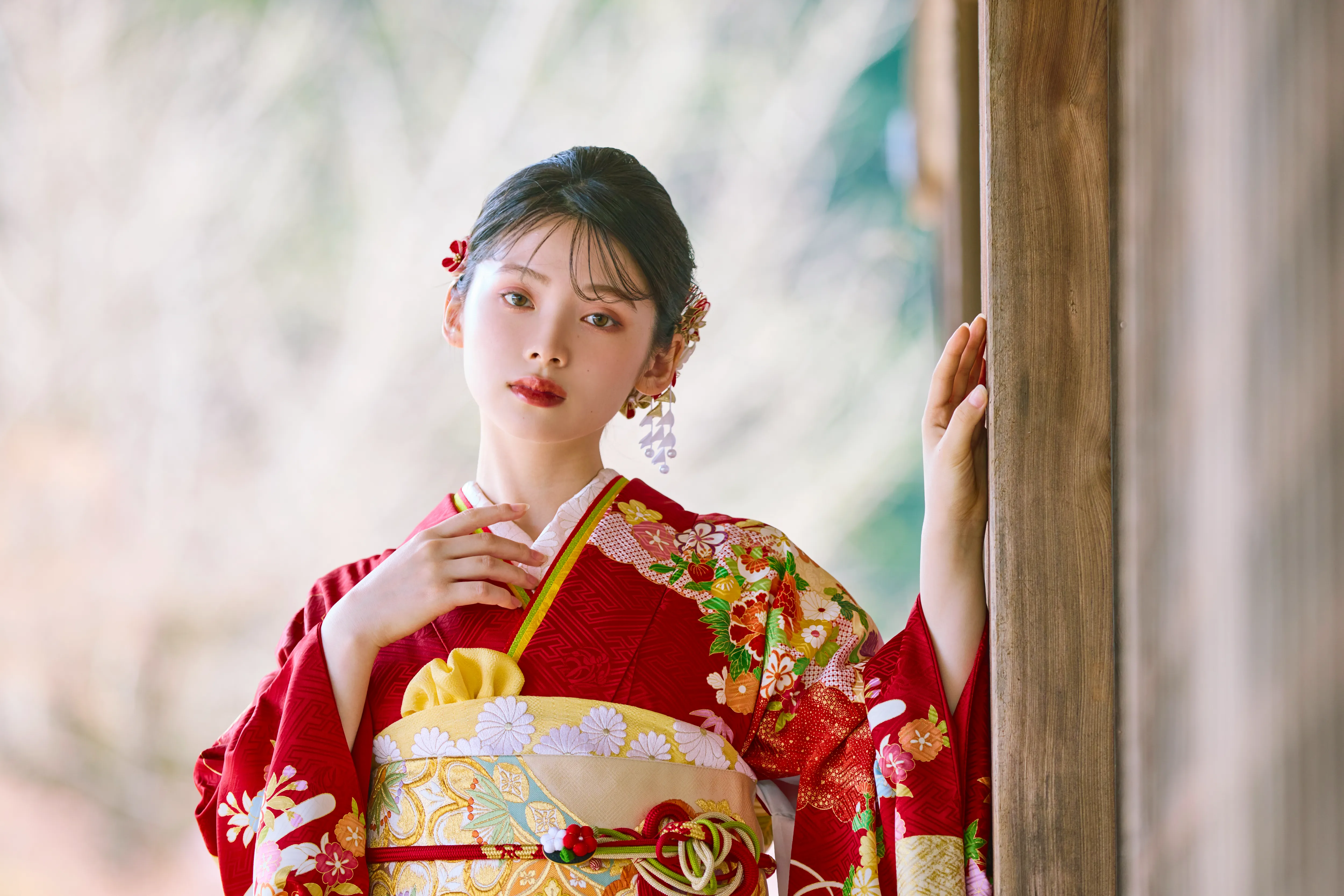　赤　吉澤織物/最高級金彩手描友禅　柄小さめ　清楚　南琴奈